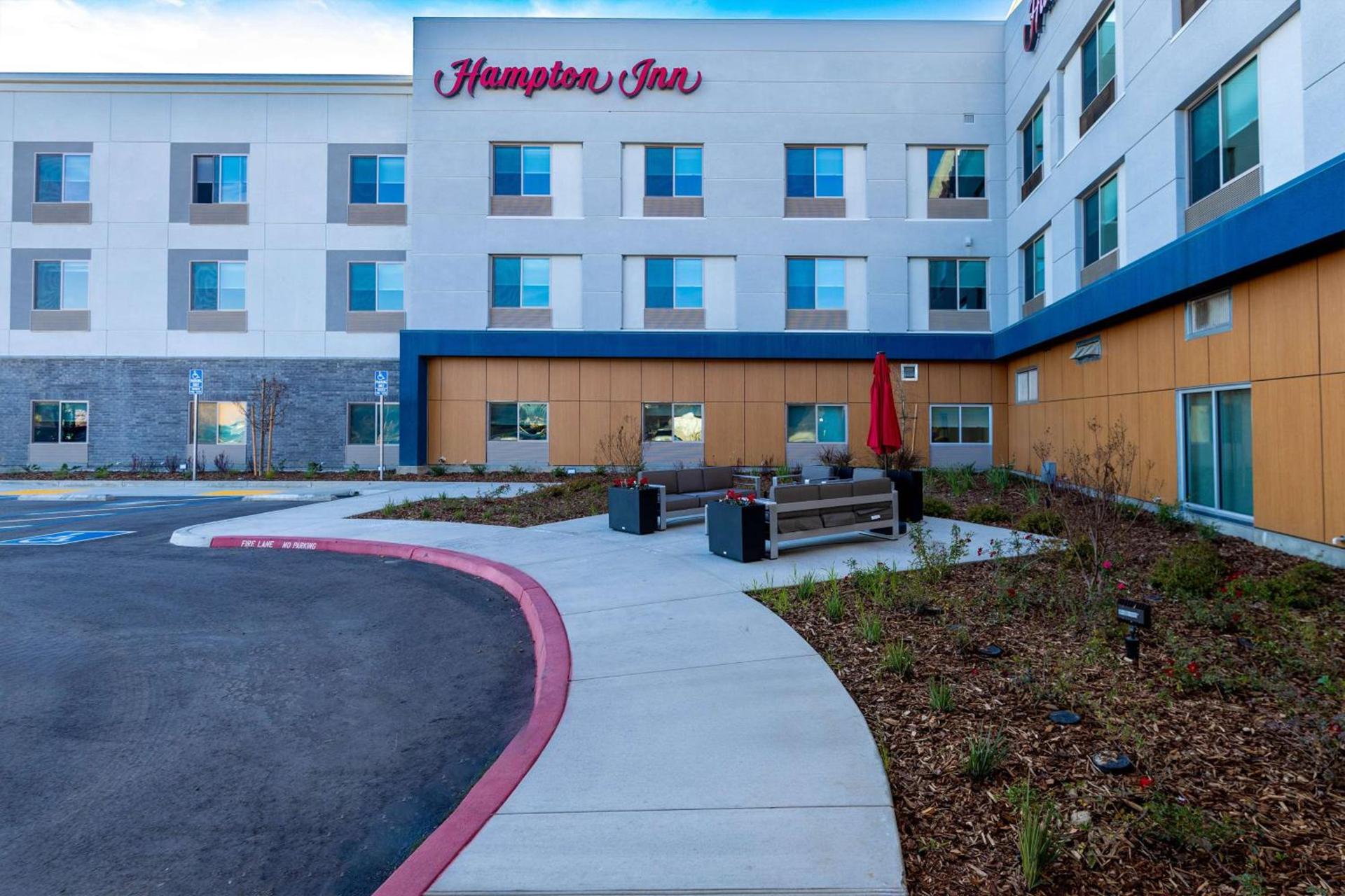 Hampton Inn Selma, Ca photo 1