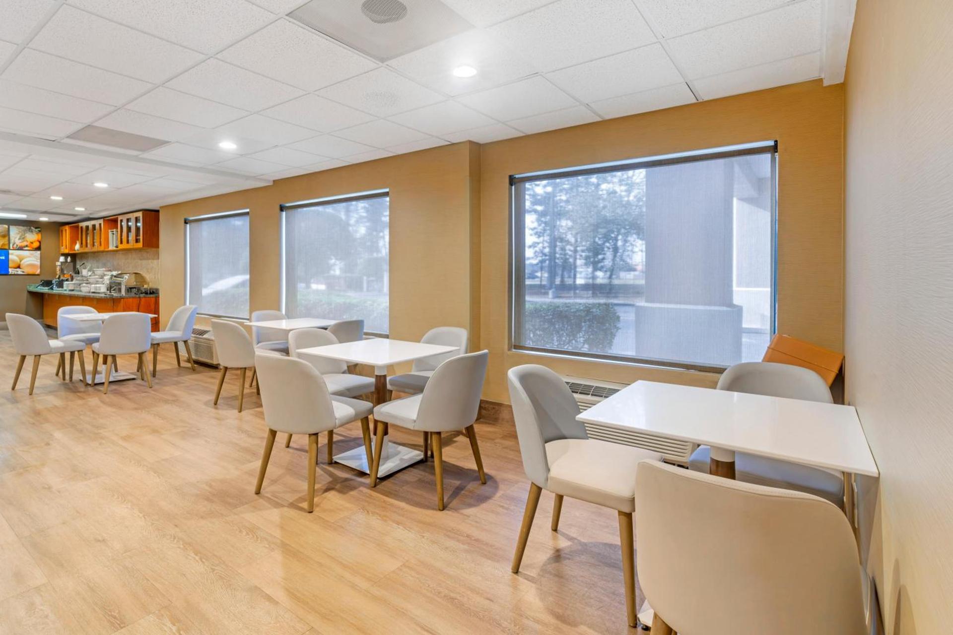 Spark By Hilton Wilmington photo 15