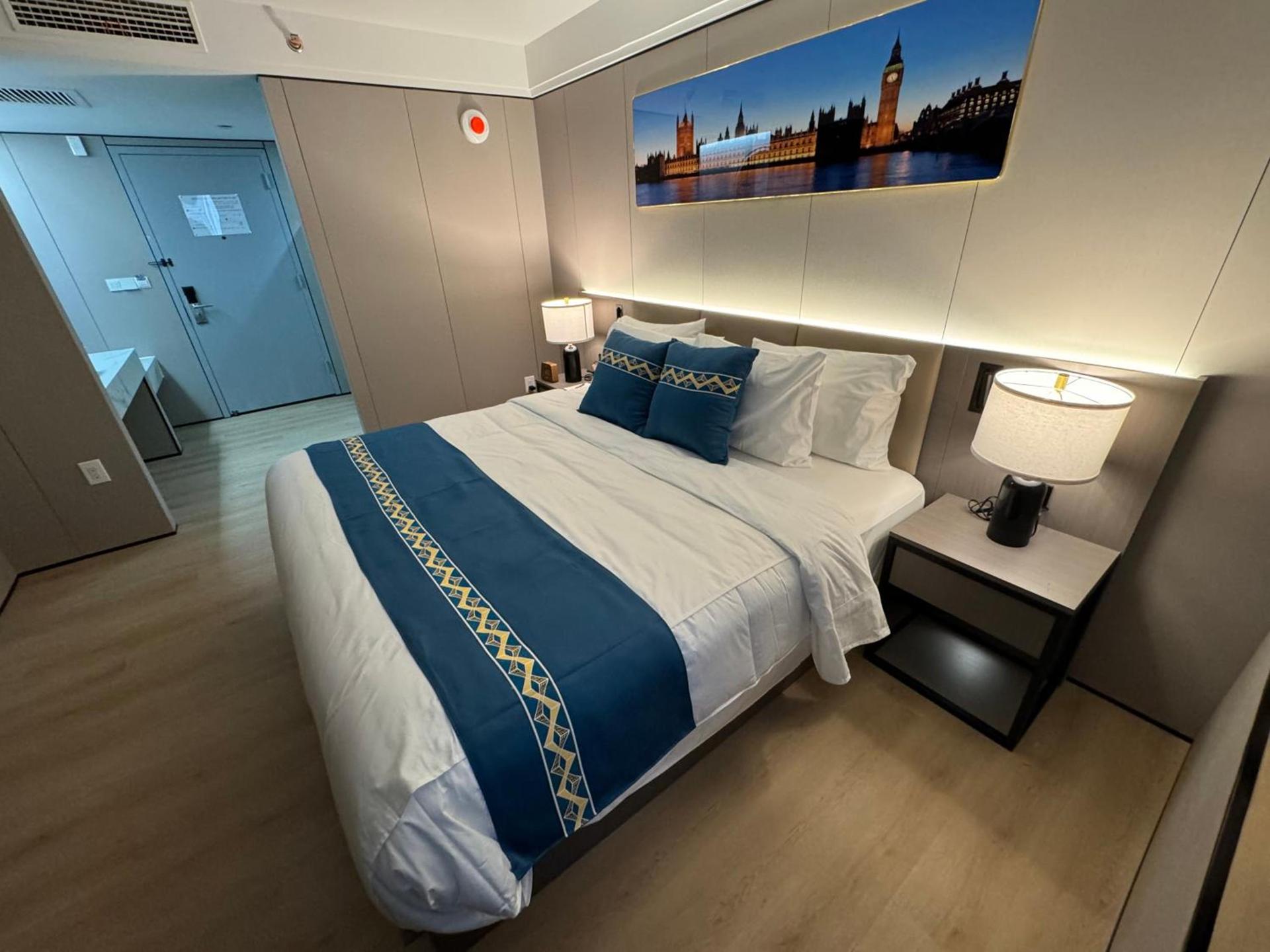 Ly New York Hotel photo 3