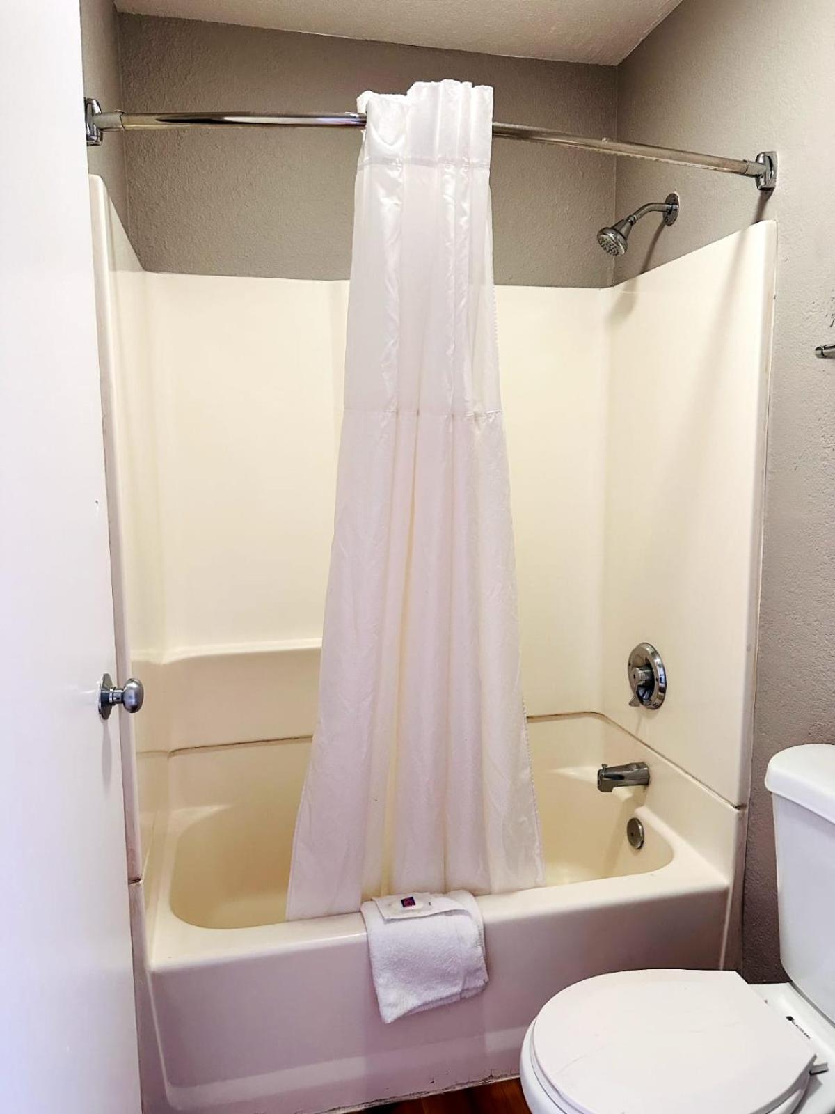 Motel 6-Sparks, NV - Airport - Sparks photo 65