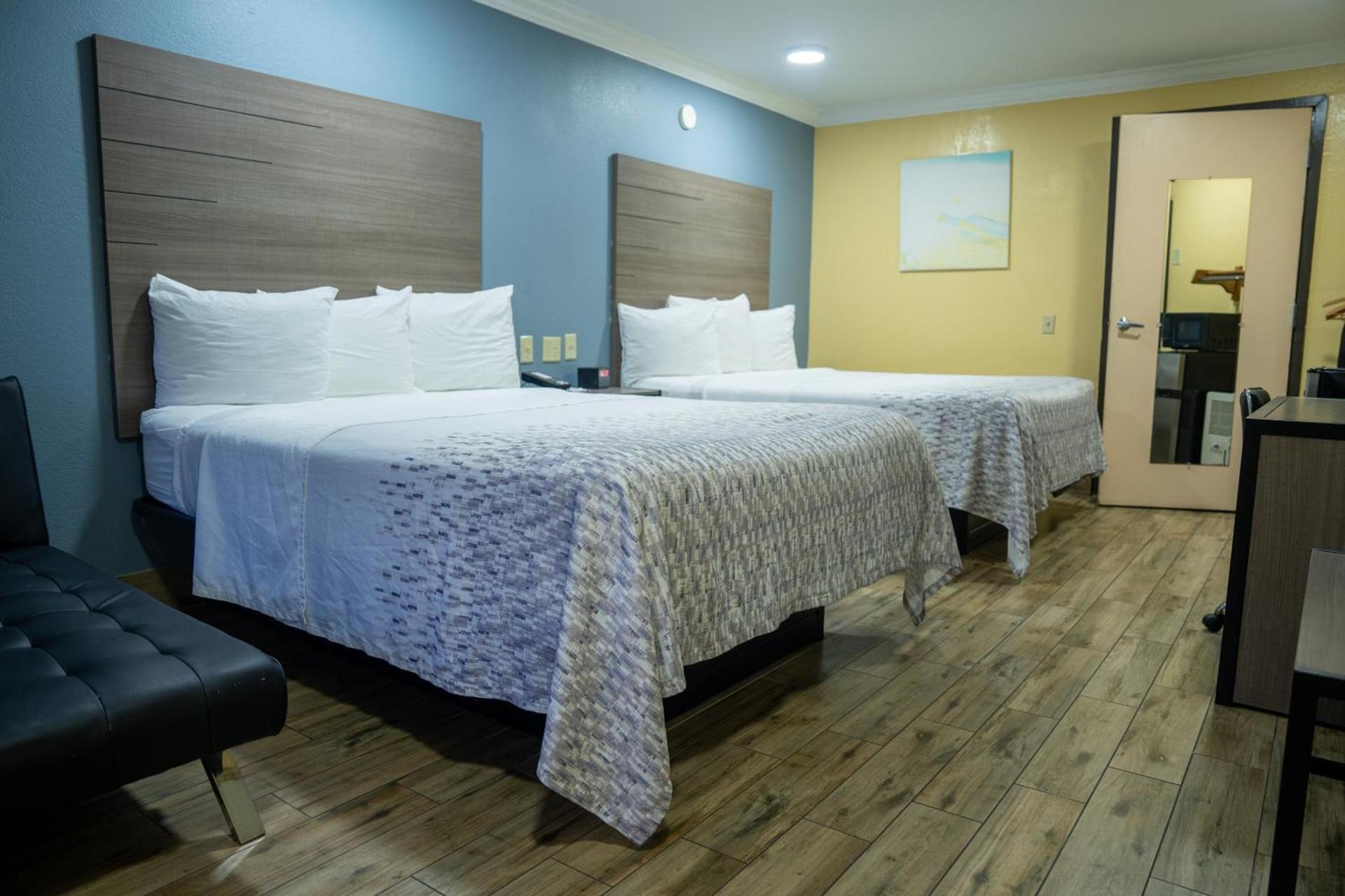 Americas Best Value Inn Fort Myers photo 25