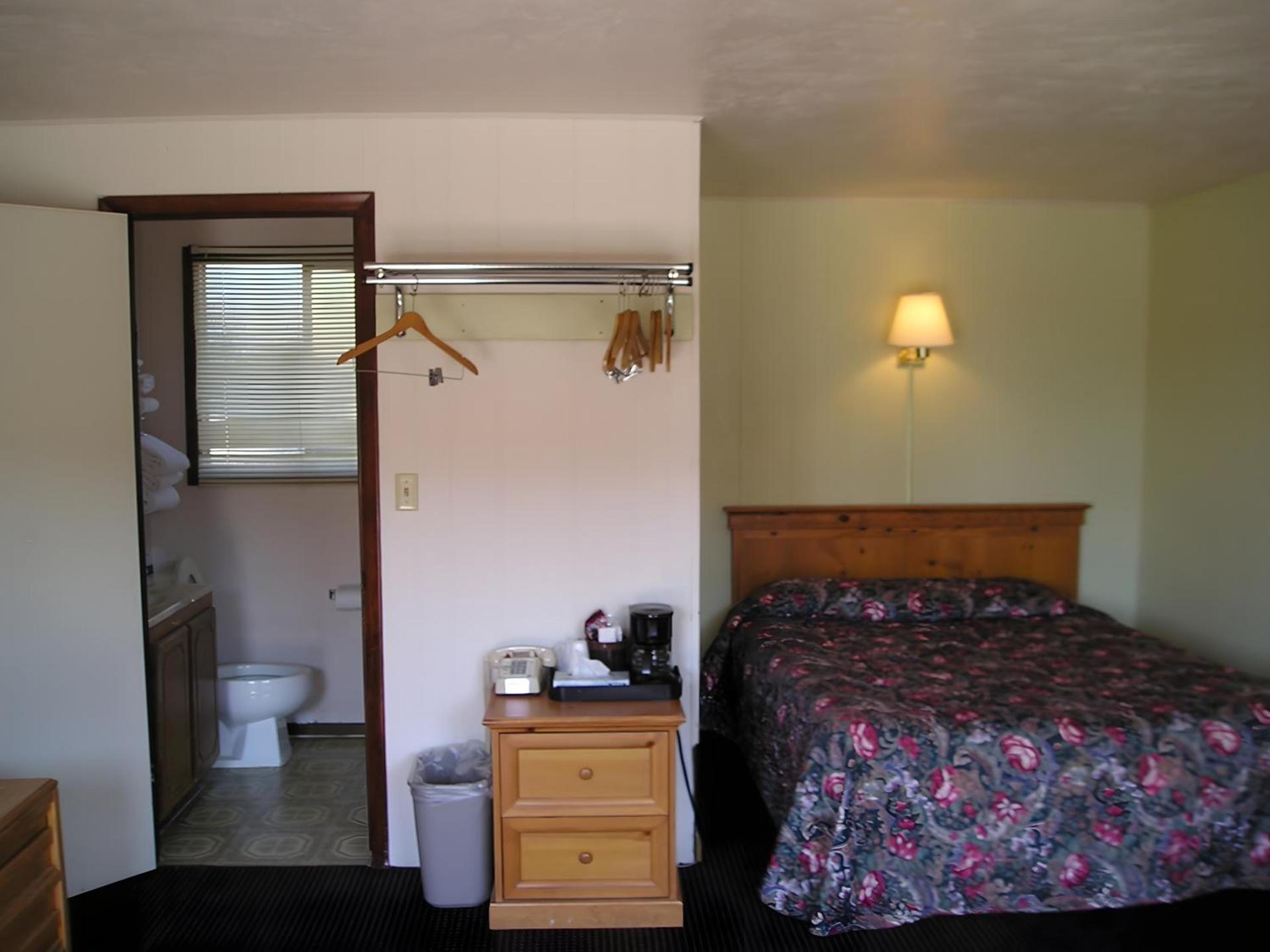 Yellowstone Country Inn photo 47