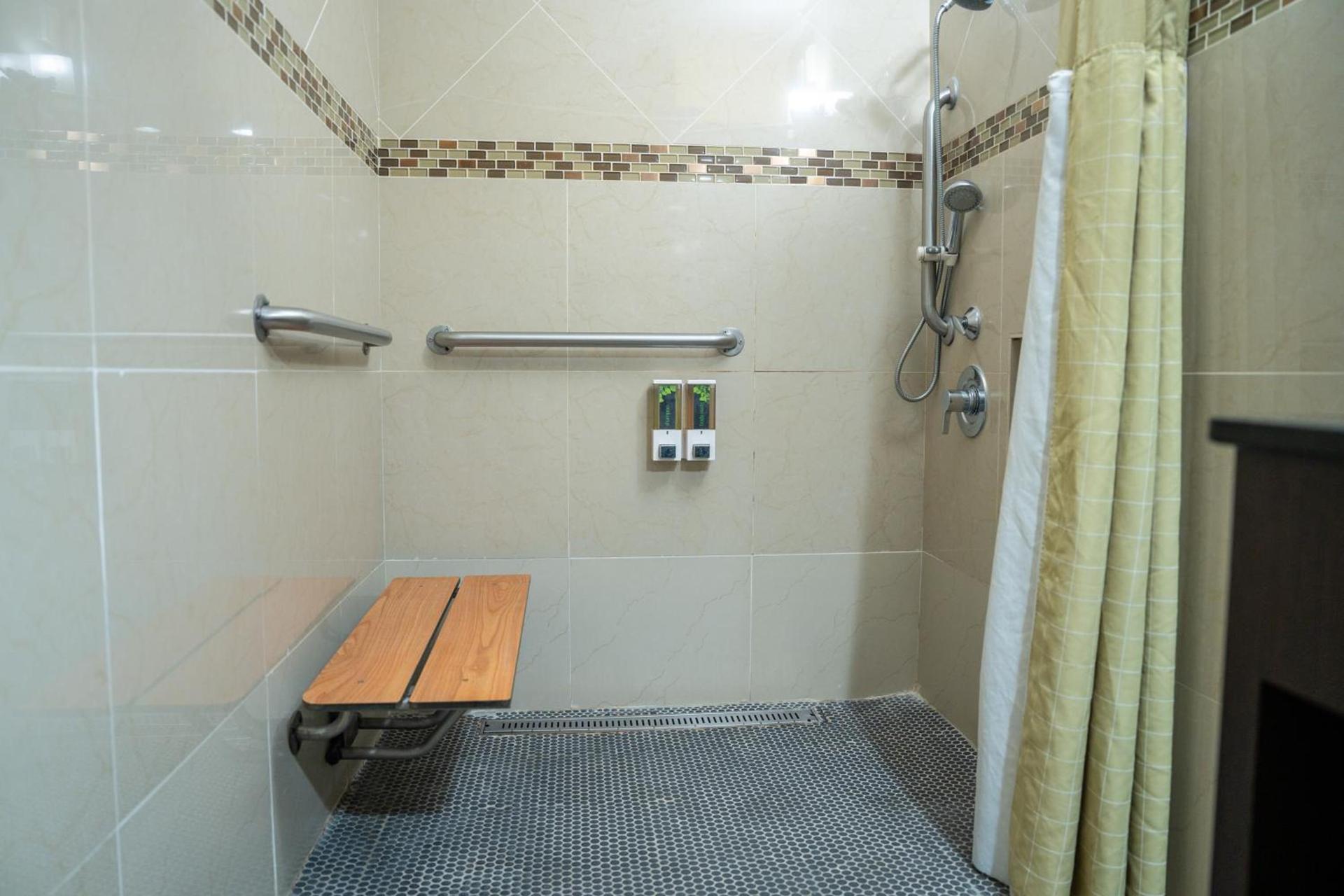 Americas Best Value Inn Fort Myers photo 28