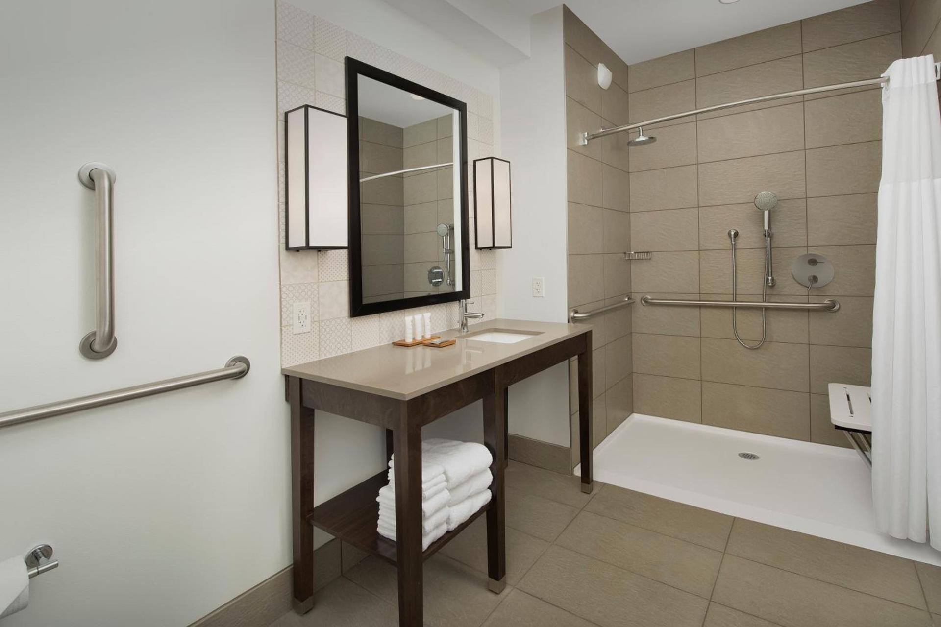 Country Inn & Suites by Radisson, Seattle-Tacoma International Airport, WA photo 65