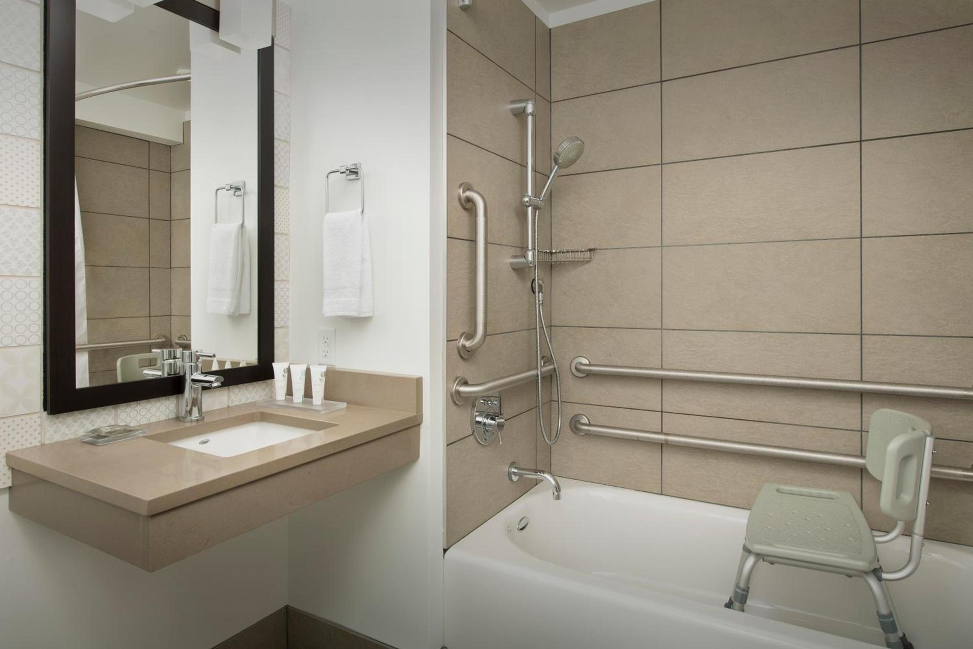 Country Inn & Suites by Radisson, Seattle-Tacoma International Airport, WA photo 66