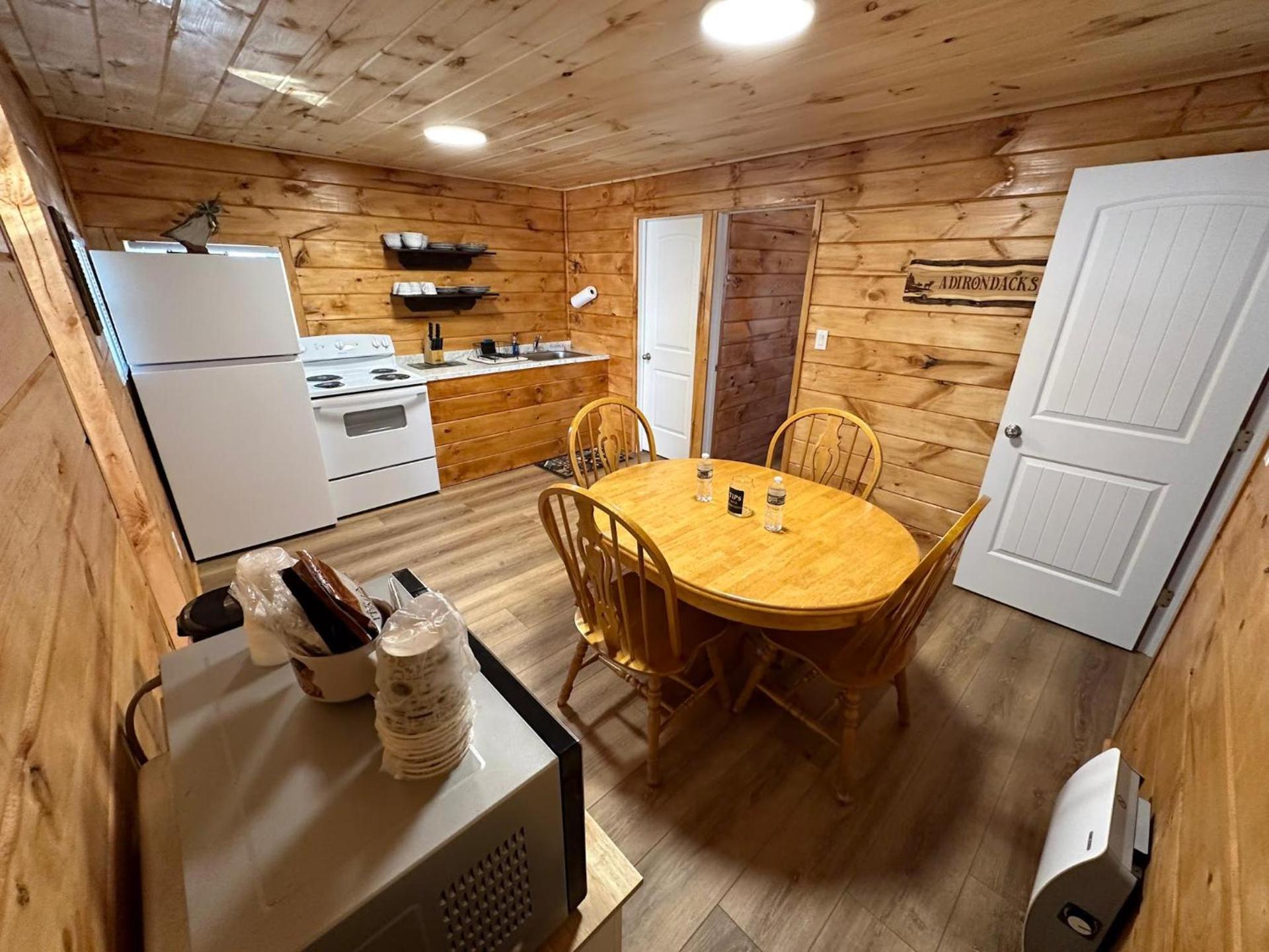 Rowe's Adirondack Cabins of Schroon Lake photo 41