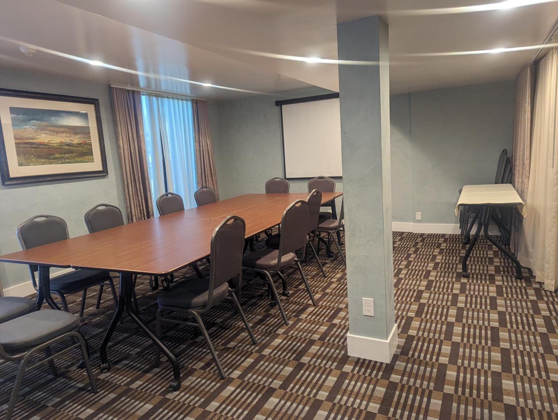Wyndham Visalia photo 27