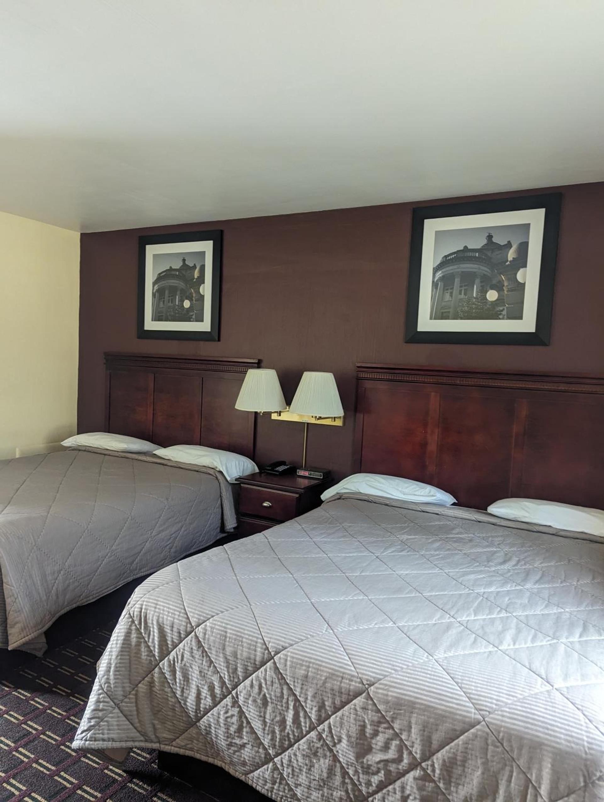 Dollar Inn photo 8