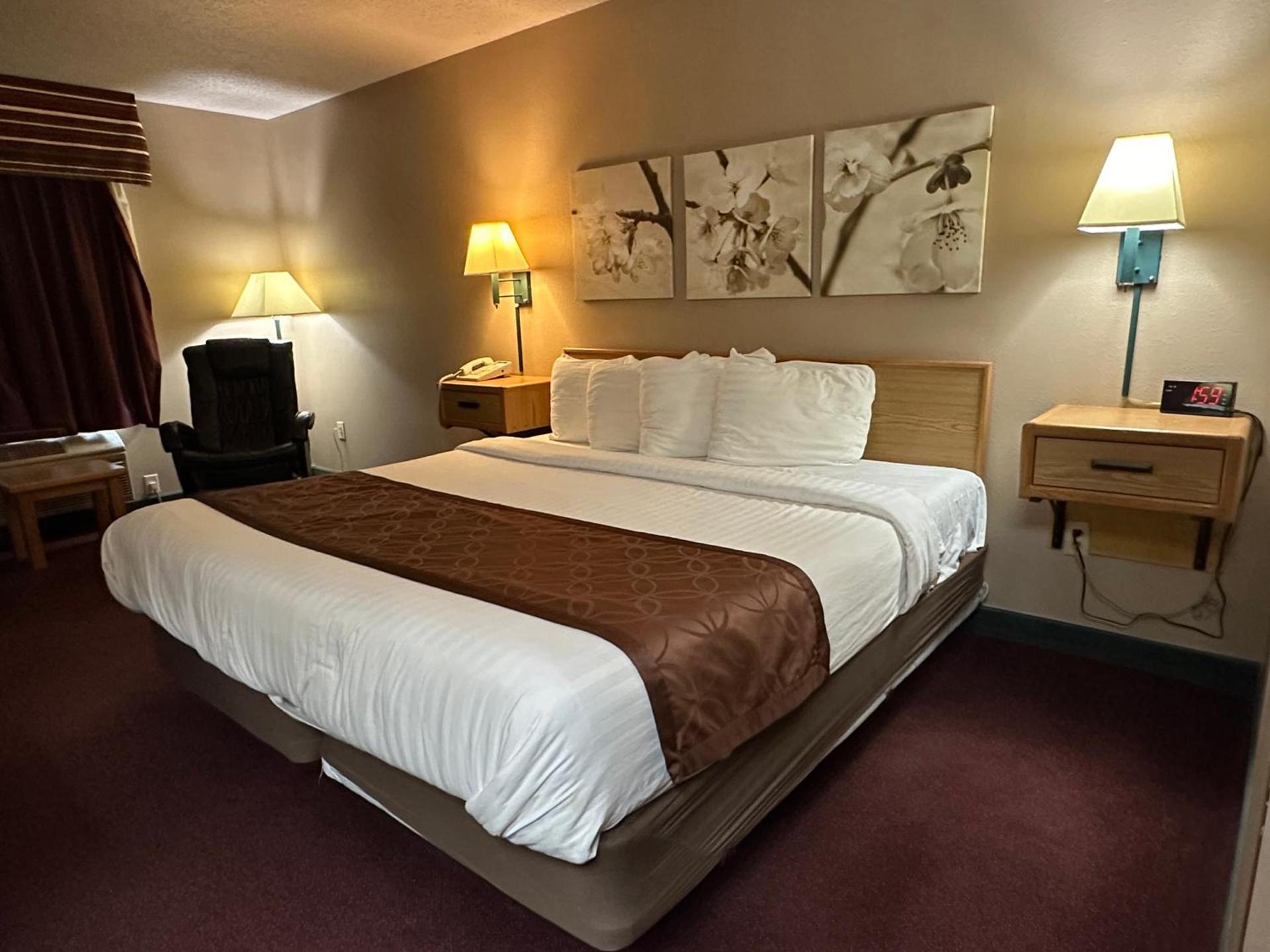 De Smet Super Deluxe Inn & suites photo 23