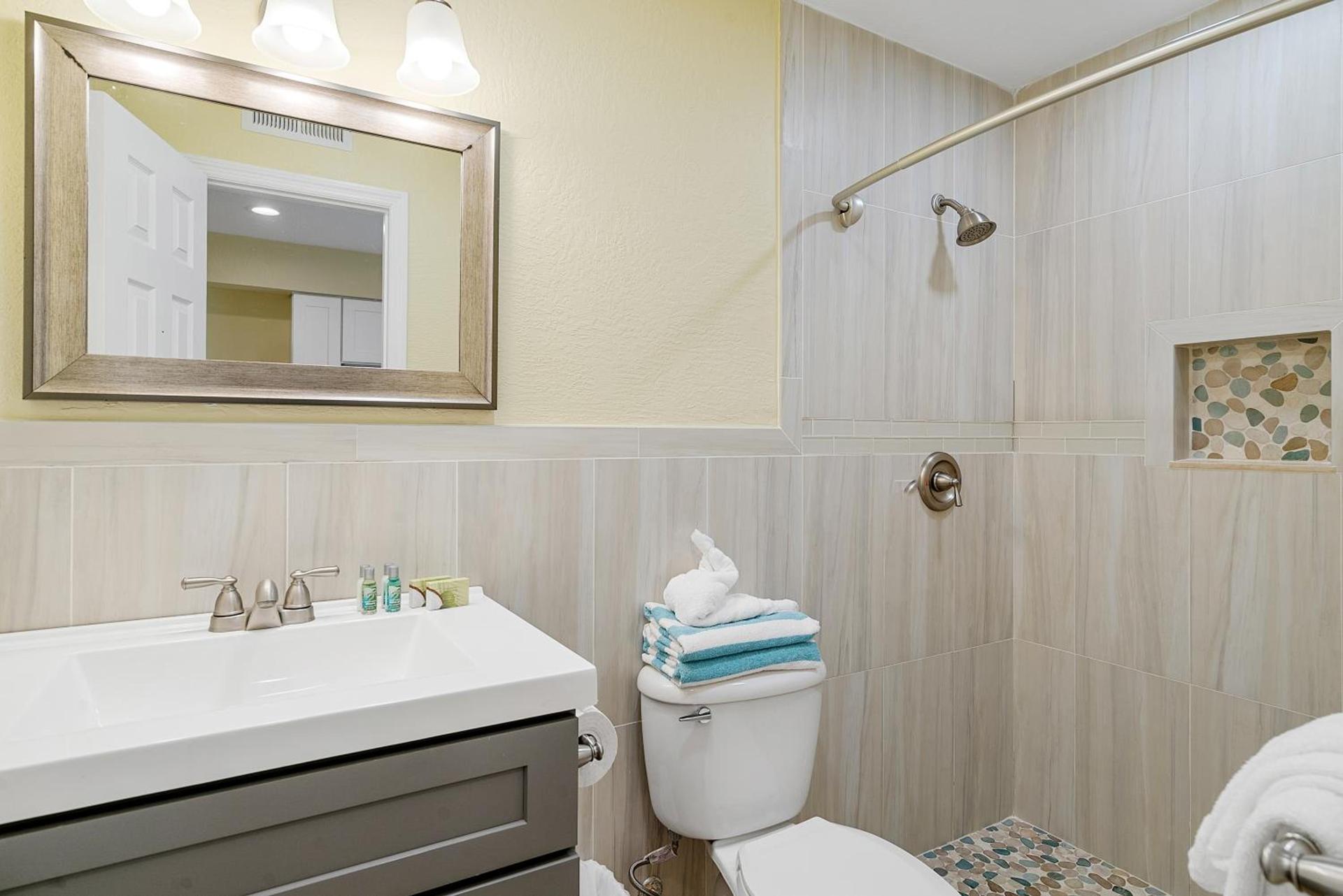 Bay Harbor Lodge photo 29