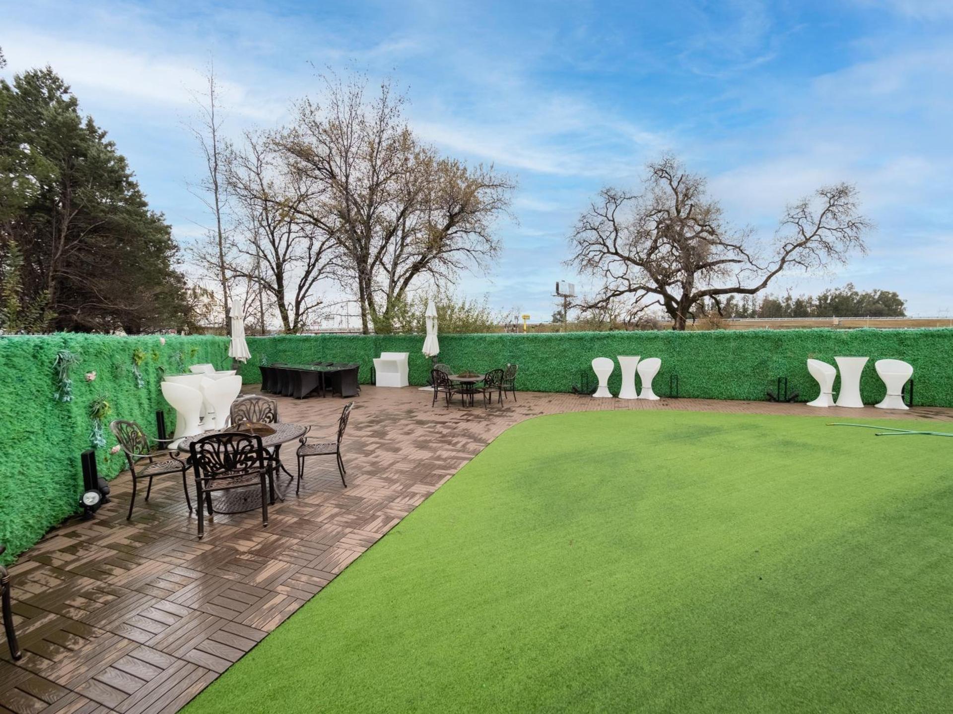 Baymont by Wyndham Anderson photo 44