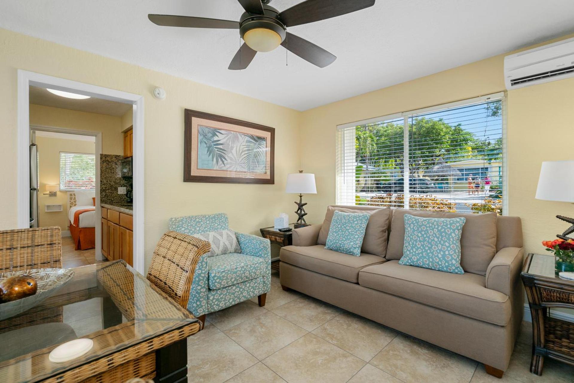 Bay Harbor Lodge photo 5
