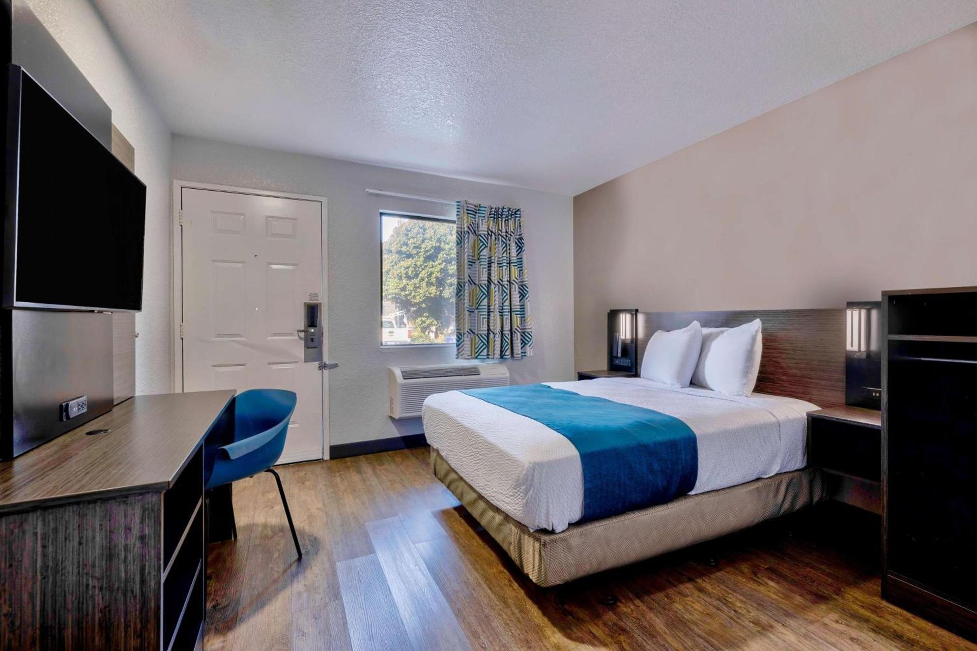 Motel 6-Anaheim, CA - Fullerton East photo 6
