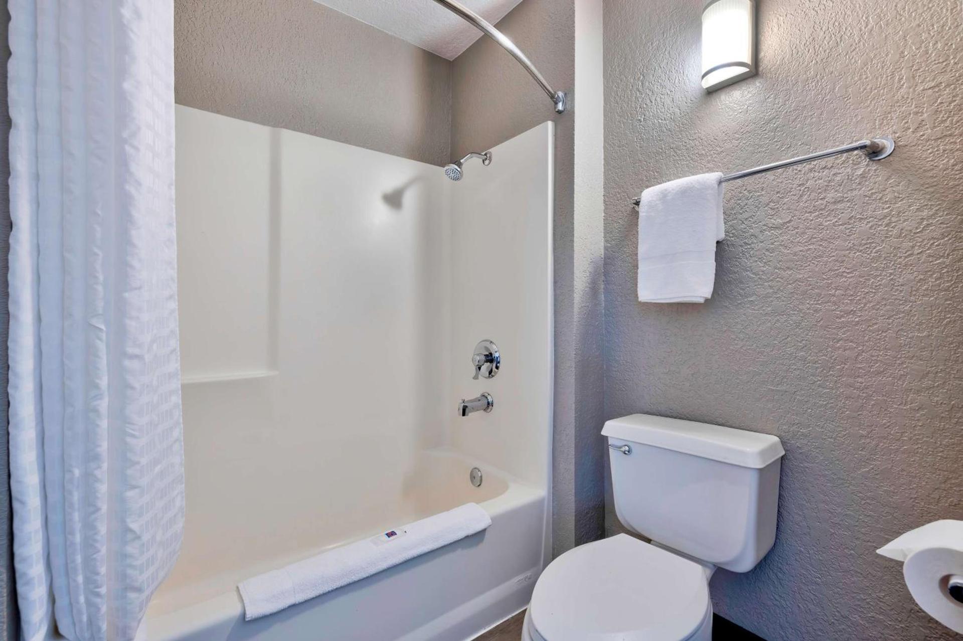 Motel 6-Anaheim, CA - Fullerton East photo 12