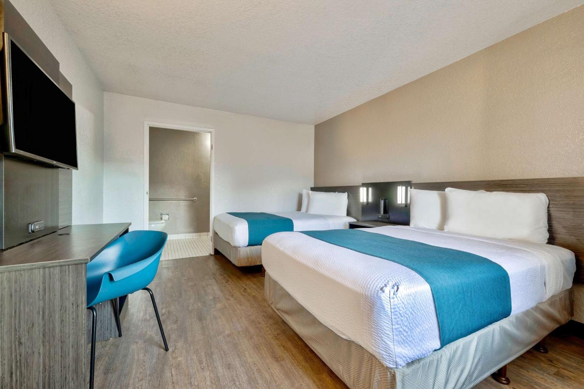 Motel 6-Anaheim, CA - Fullerton East photo 15