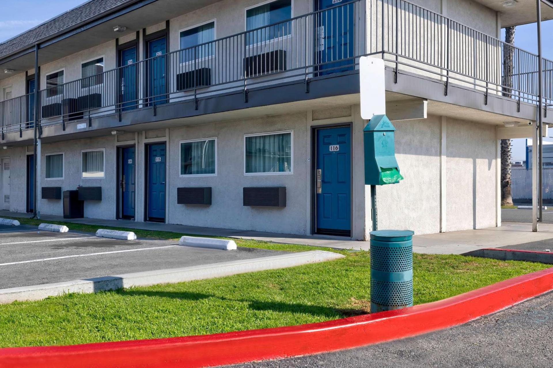 Motel 6-Anaheim, CA - Fullerton East photo 25