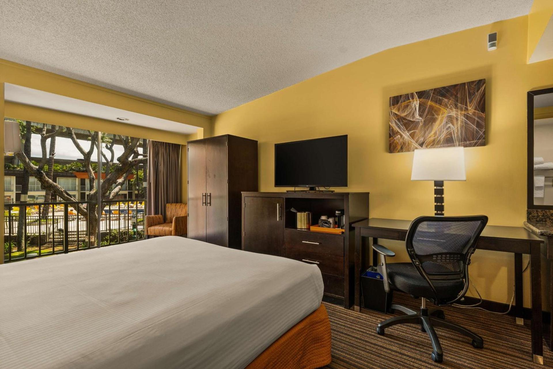 Best Western The Plaza Hotel Honolulu Airport - Free Breakfast photo 14