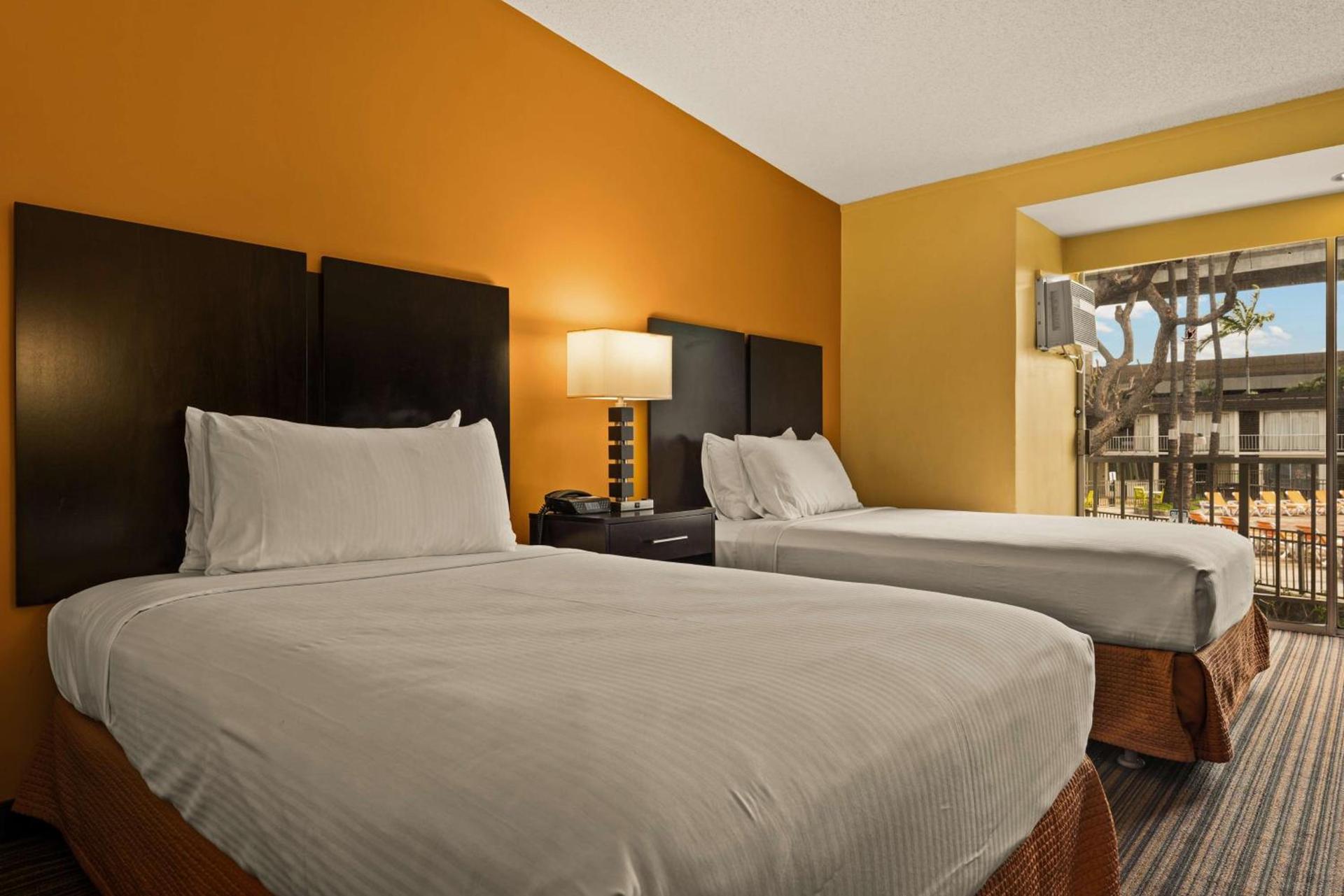 Best Western The Plaza Hotel Honolulu Airport - Free Breakfast photo 20