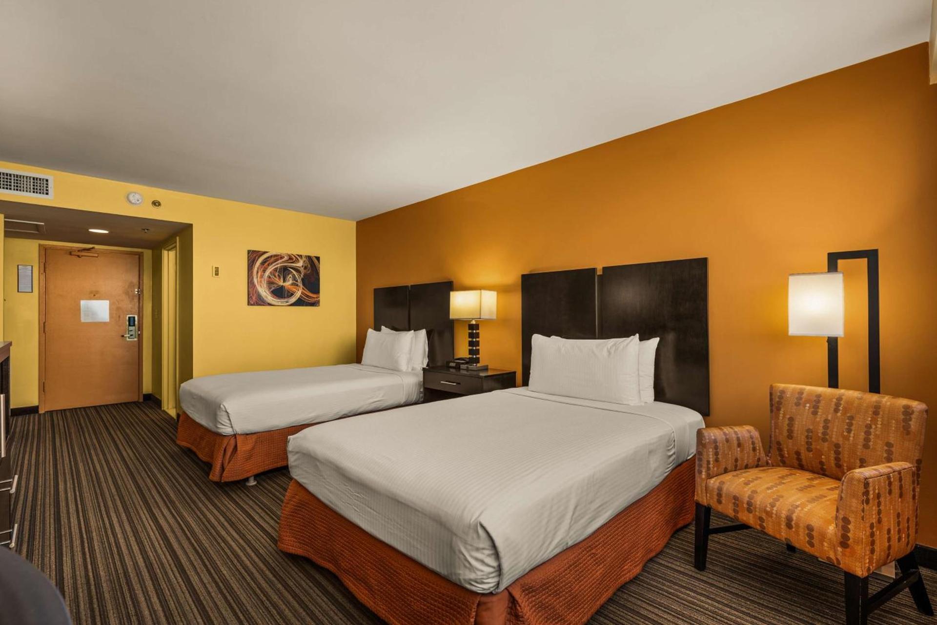Best Western The Plaza Hotel Honolulu Airport - Free Breakfast photo 23