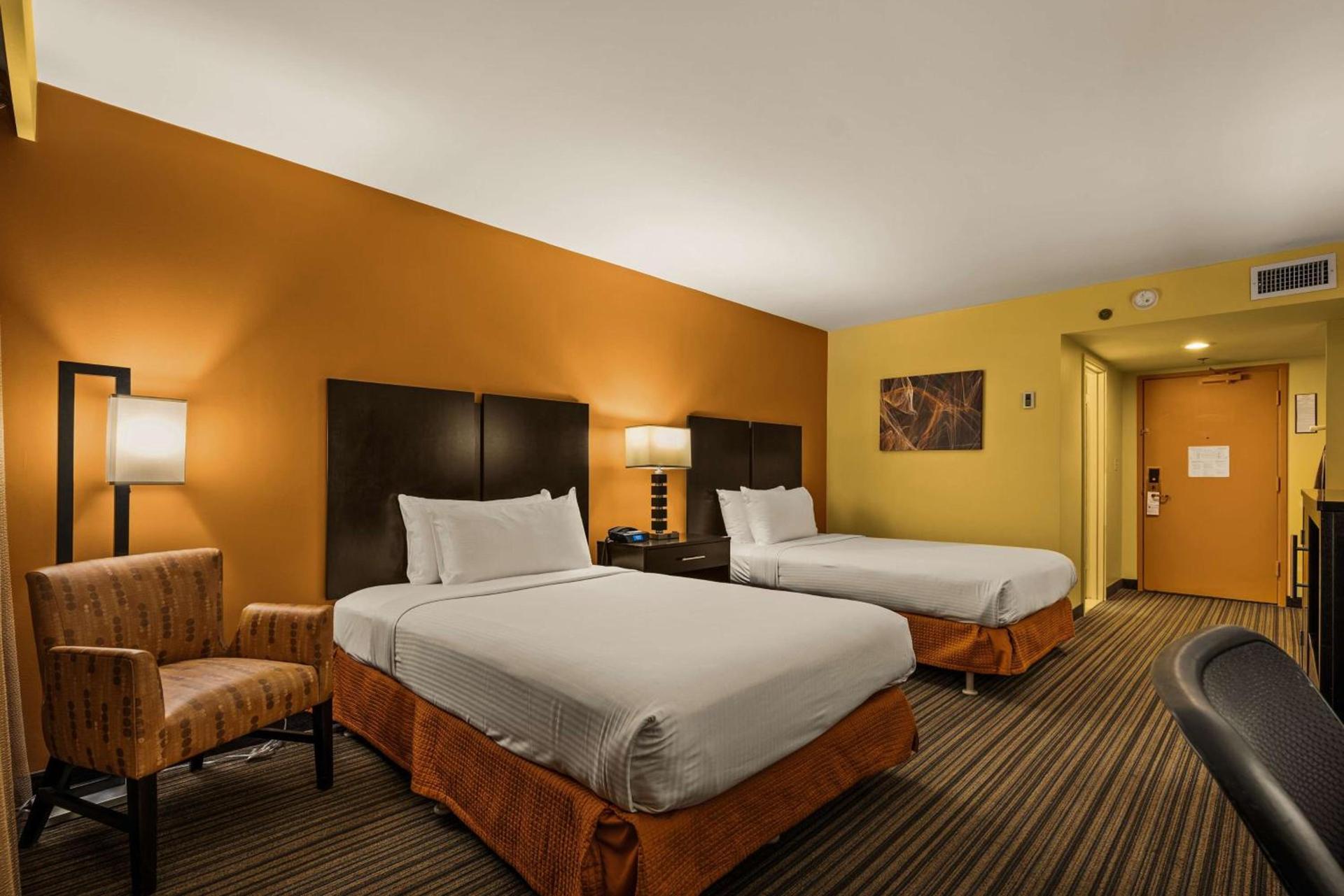 Best Western The Plaza Hotel Honolulu Airport - Free Breakfast photo 25