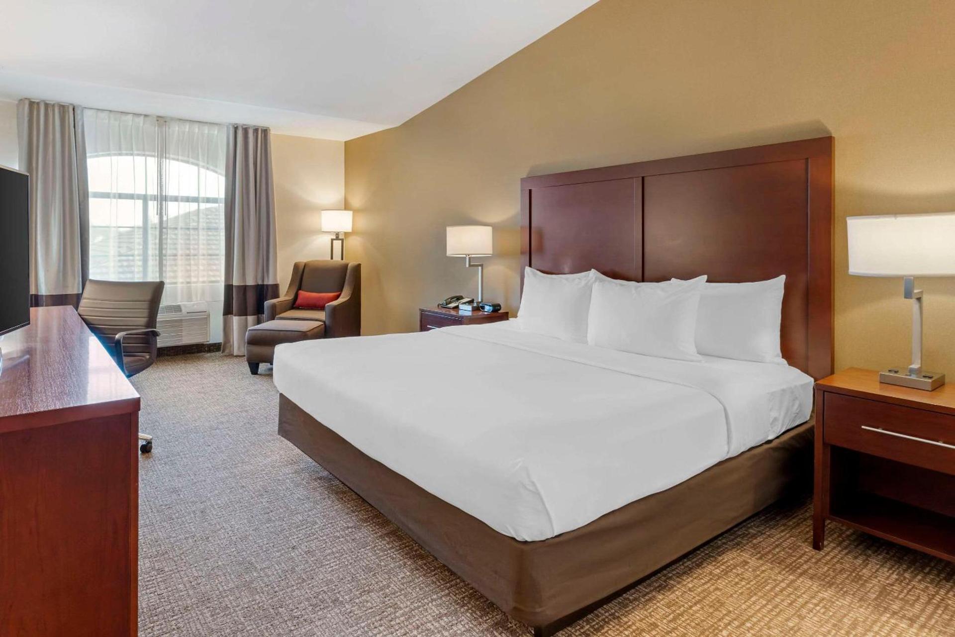 Comfort Inn Marina on the Monterey Bay photo 13