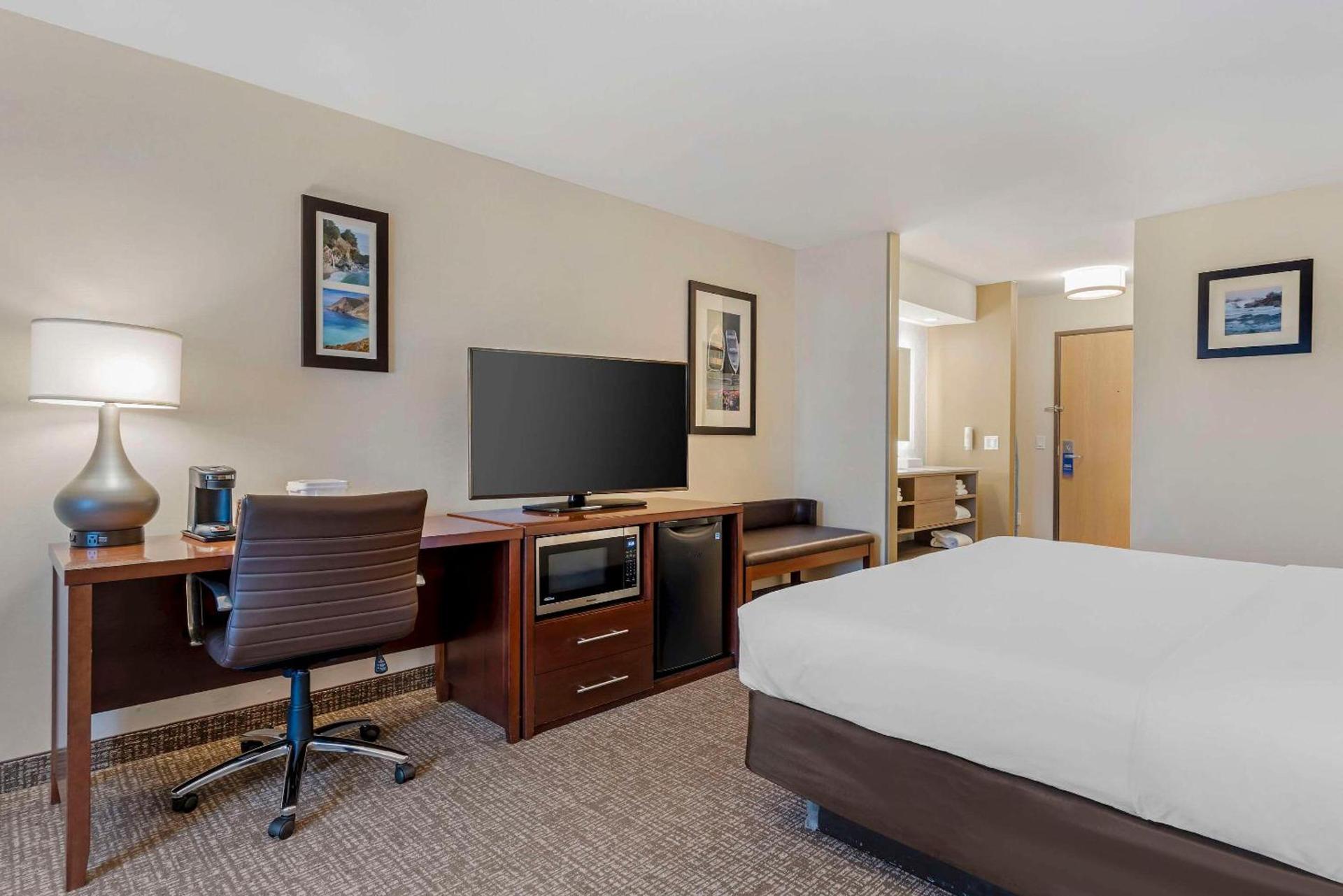 Comfort Inn Marina on the Monterey Bay photo 16
