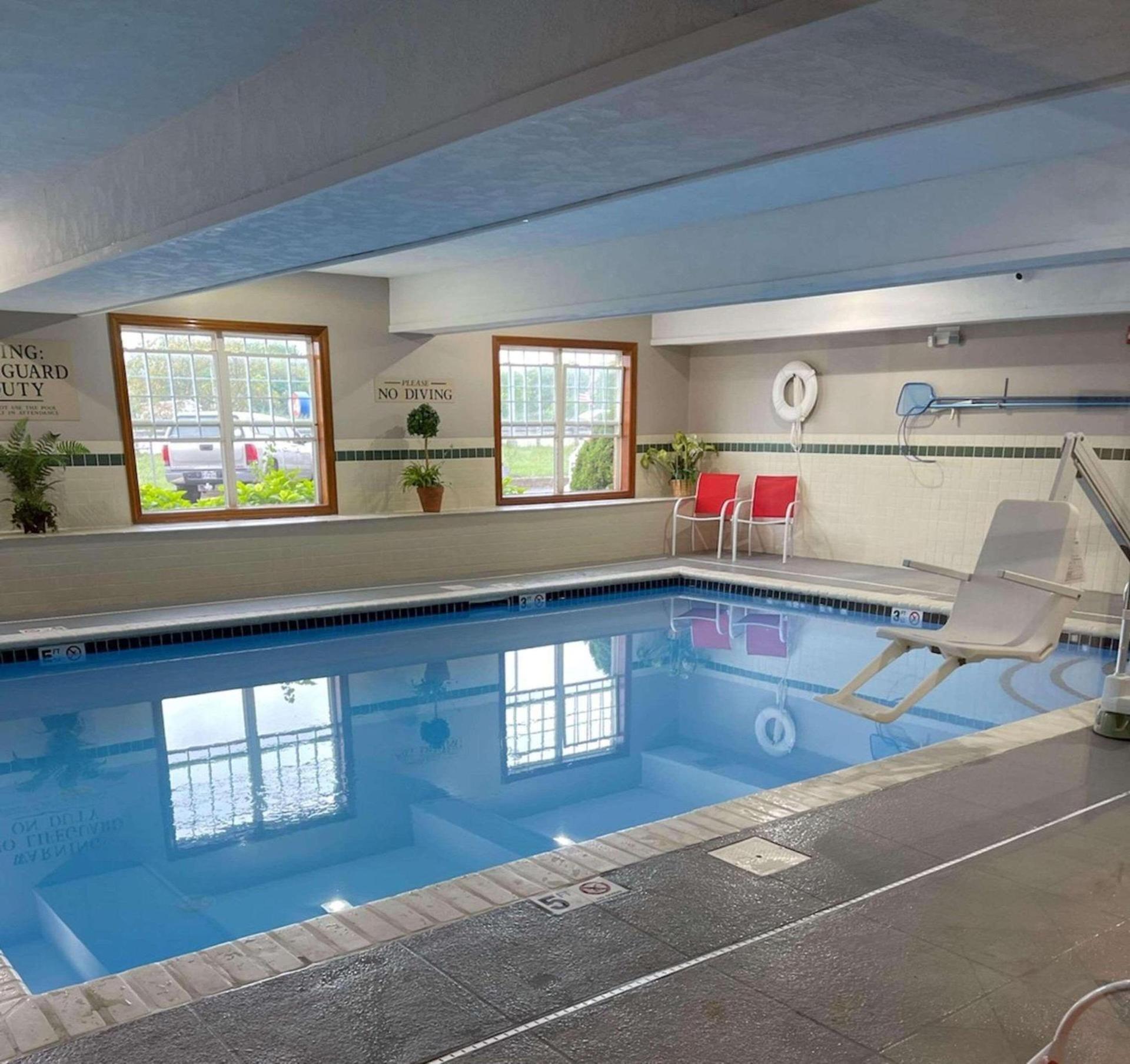 Country Inn & Suites by Radisson, Macedonia, OH photo 6
