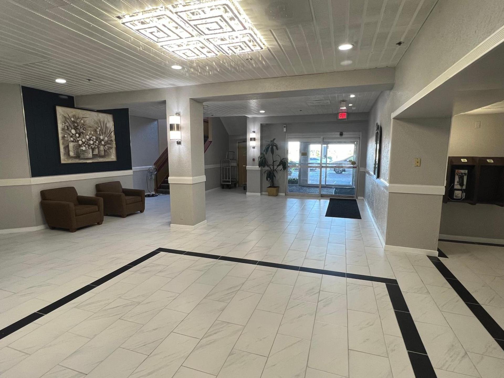 The Lodge Hotel and Banquets photo 7