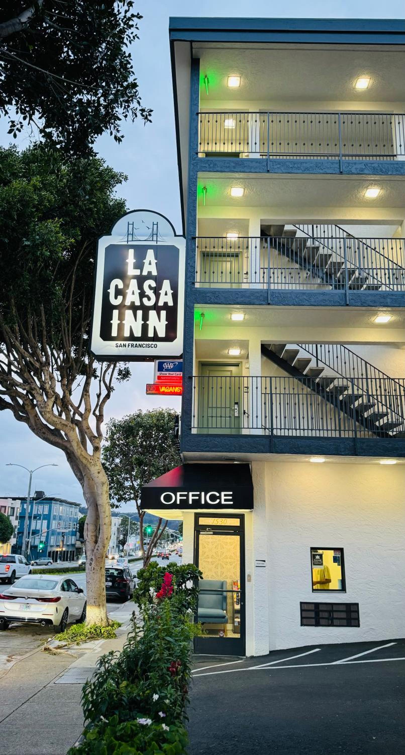 La Casa Inn photo 37