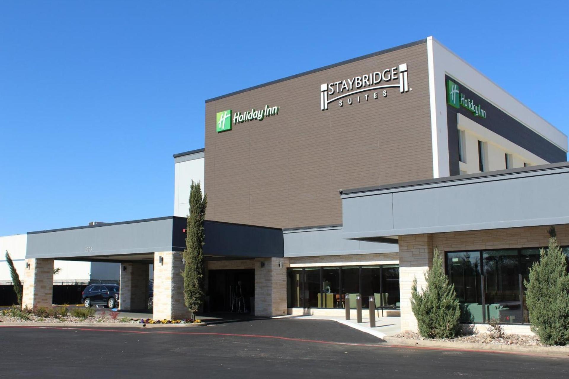 Holiday Inn Dallas Market Ctr Love Field by IHG photo 45