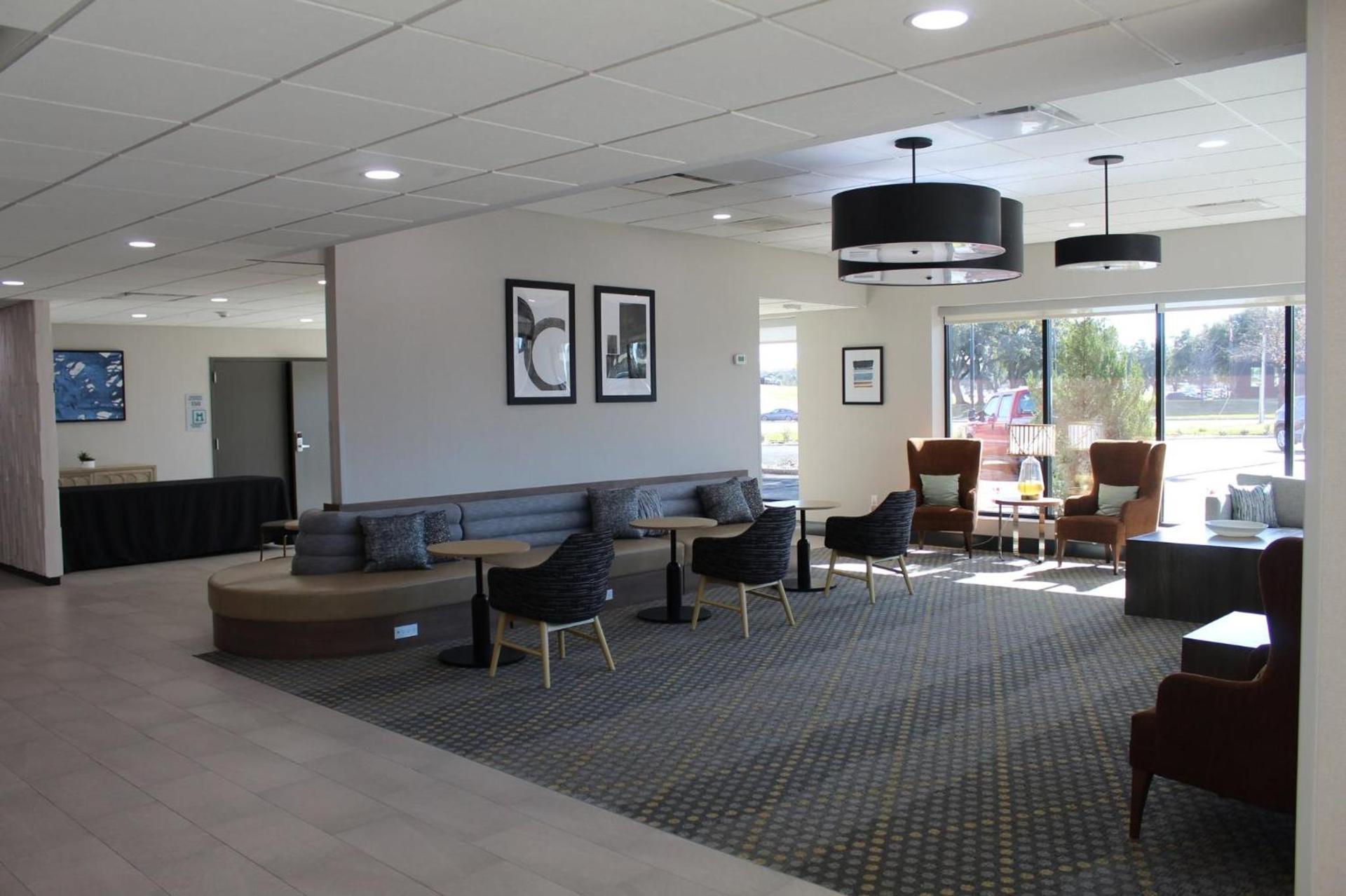 Holiday Inn Dallas Market Ctr Love Field by IHG photo 33