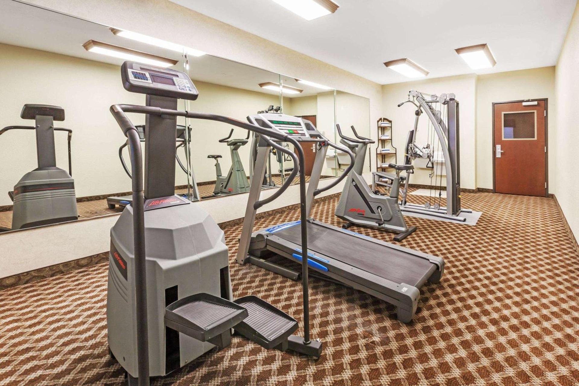 Grander Inn & Suites by IHG photo 5