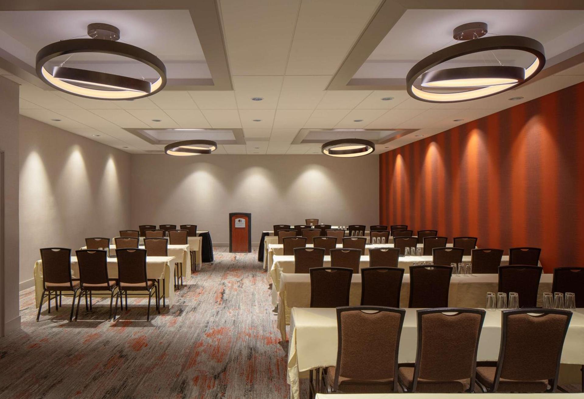DoubleTree By Hilton Sacramento photo 15