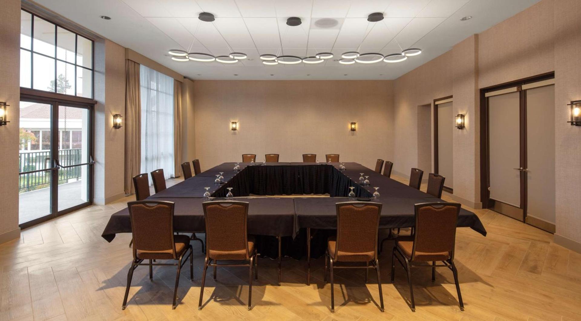 DoubleTree By Hilton Sacramento photo 18