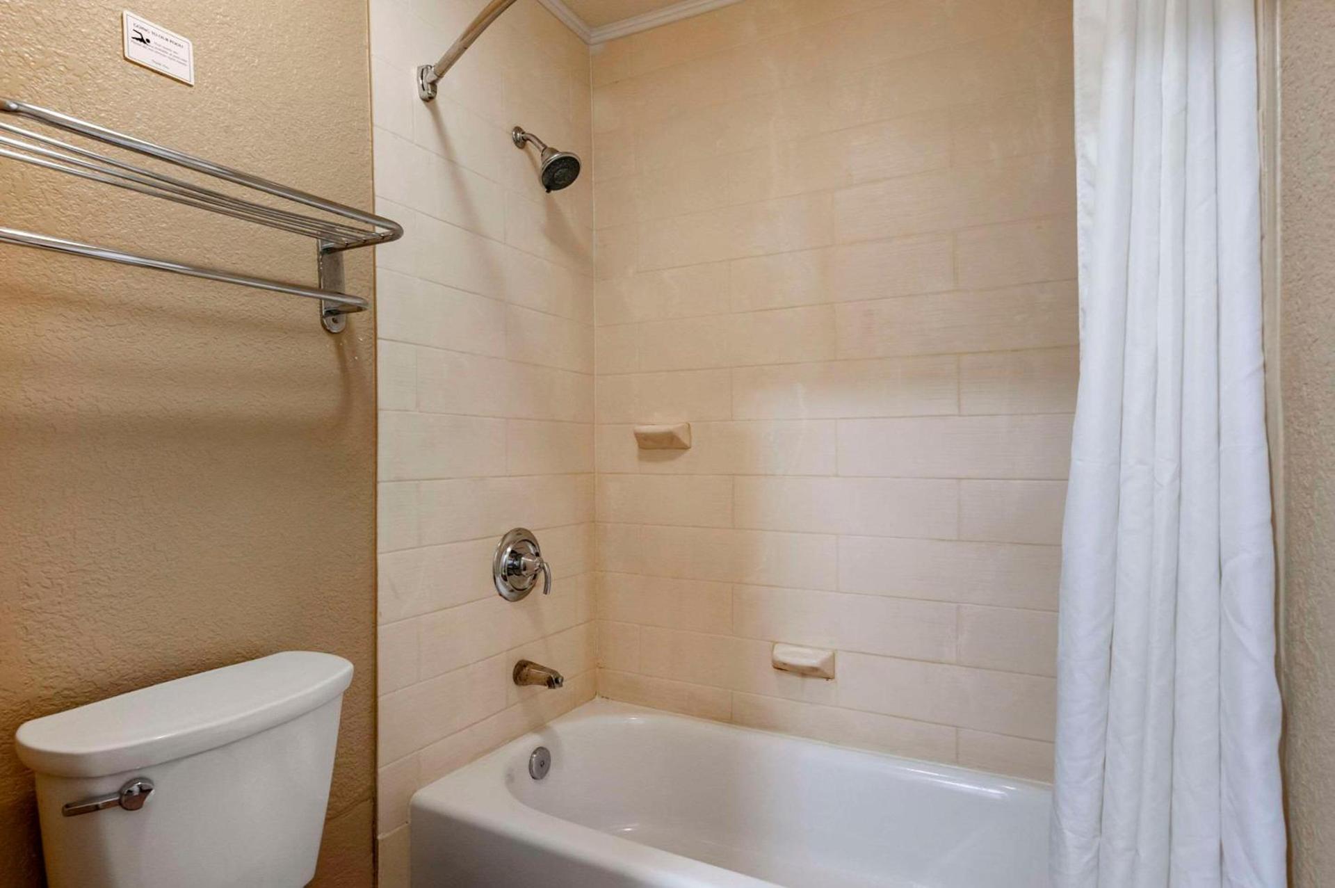 Quality Inn Blythe I-10 photo 8