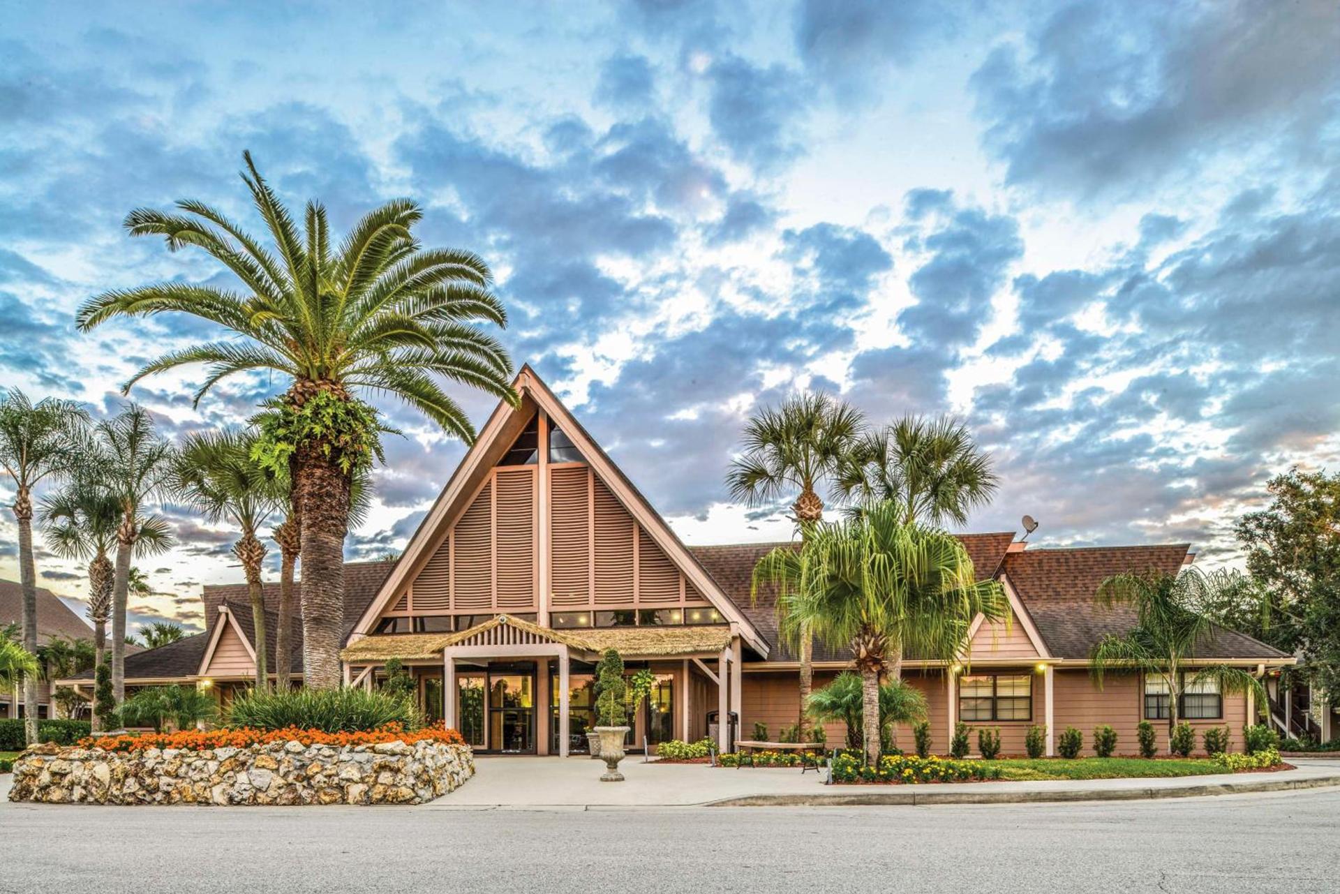 Hilton Vacation Club Polynesian Isles Kissimmee — hotel in Kissimmee