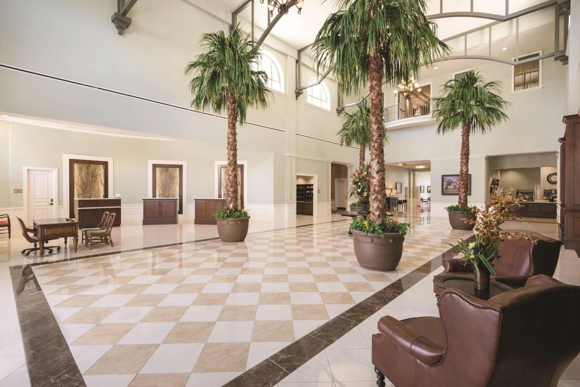 Embassy Suites Savannah Historic District photo 4