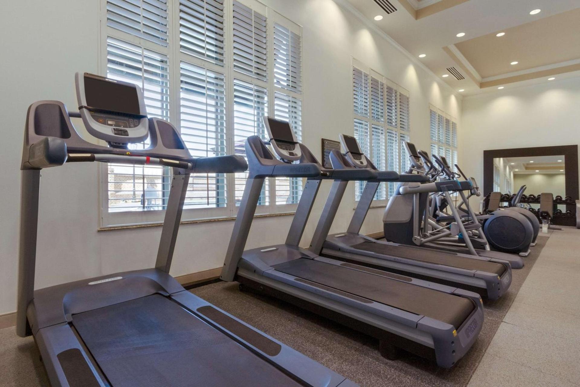 Embassy Suites Savannah Historic District photo 16
