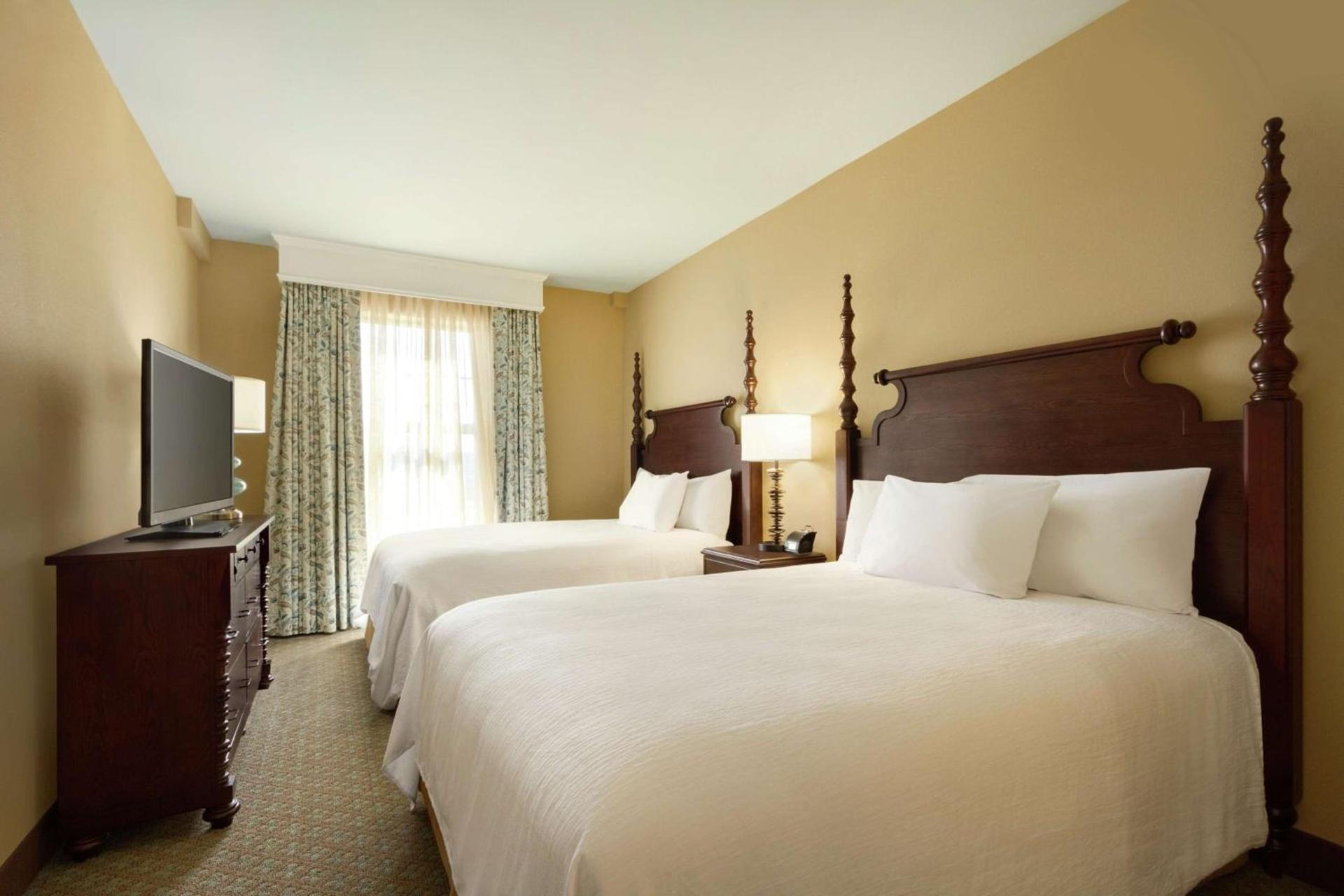 Embassy Suites Savannah Historic District photo 27