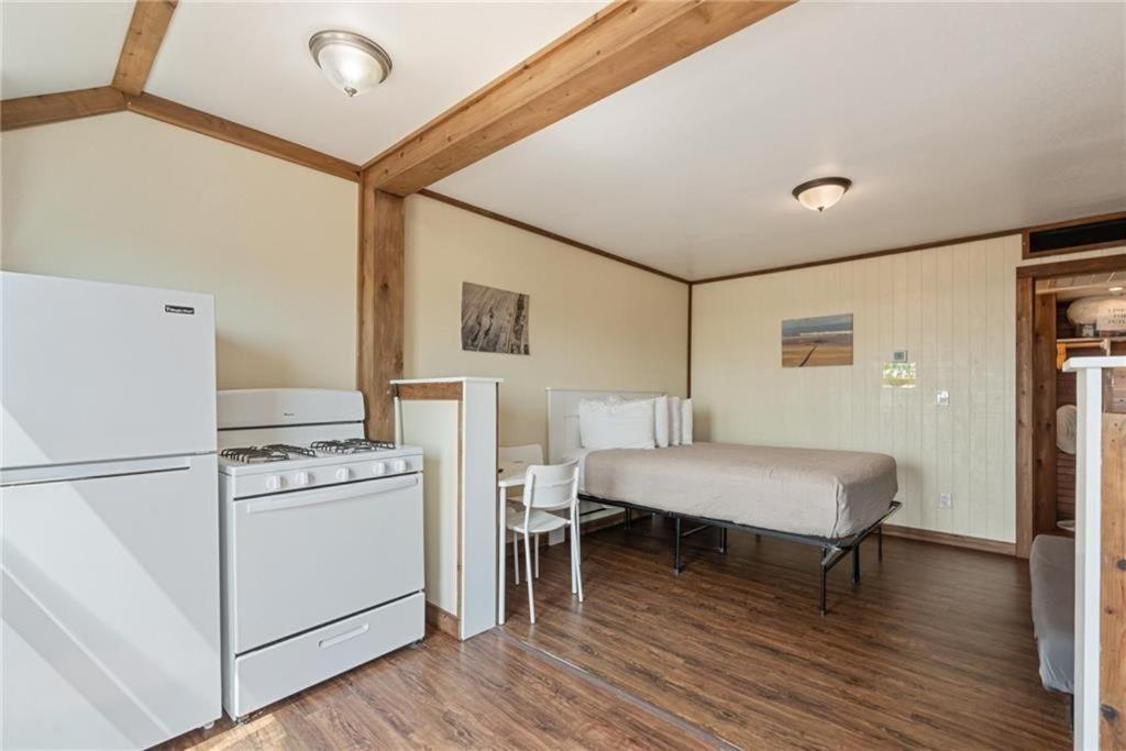Belles Sea Inn photo 72