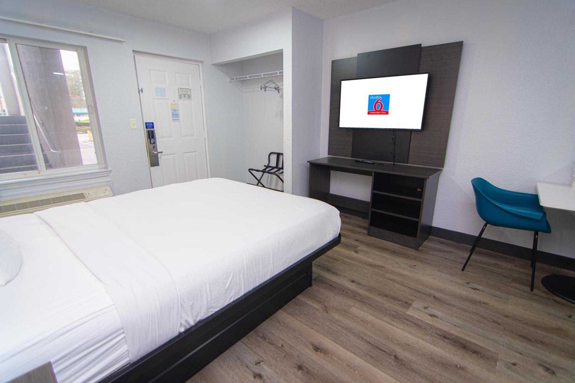 Studio 6 Extended Stay - West Palm Beach, FL photo 55