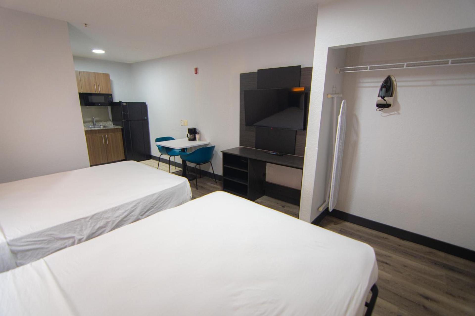 Studio 6 Extended Stay - West Palm Beach, FL photo 32