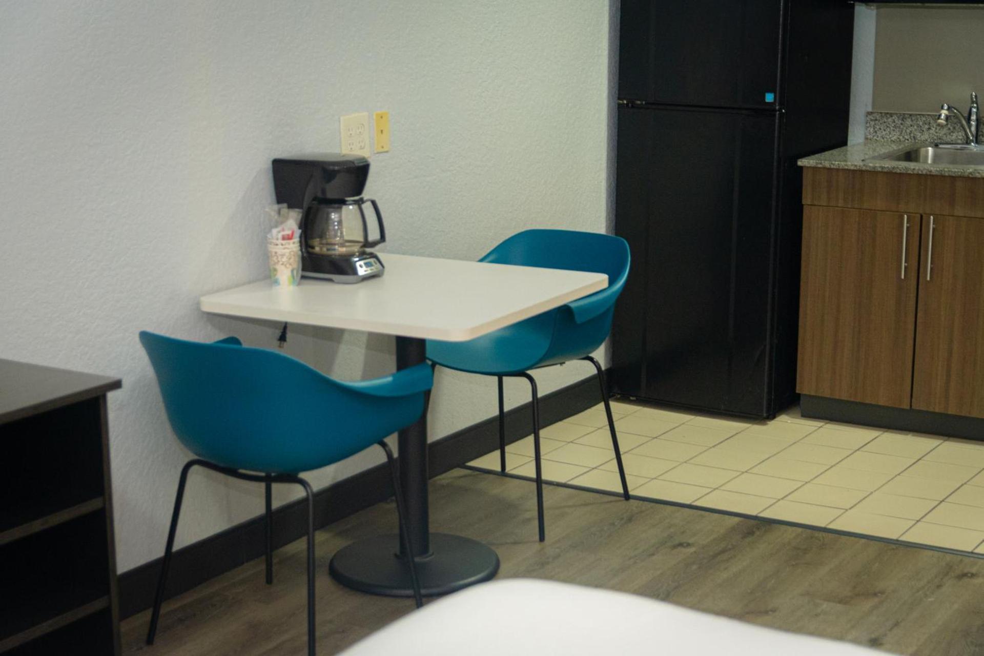 Studio 6 Extended Stay - West Palm Beach, FL photo 52