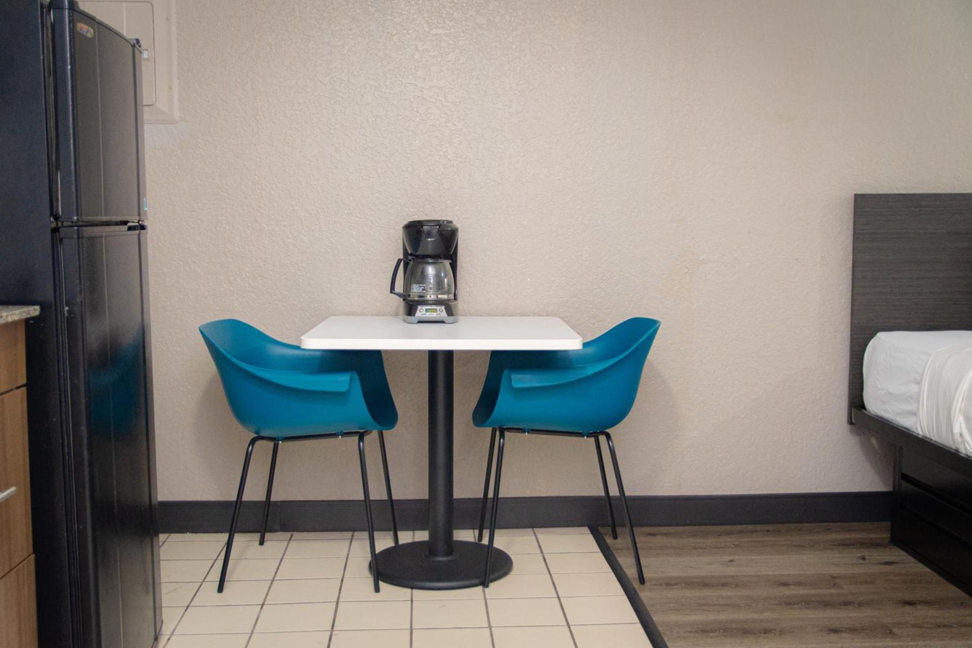 Studio 6 Extended Stay - West Palm Beach, FL — hotel in West Palm Beach