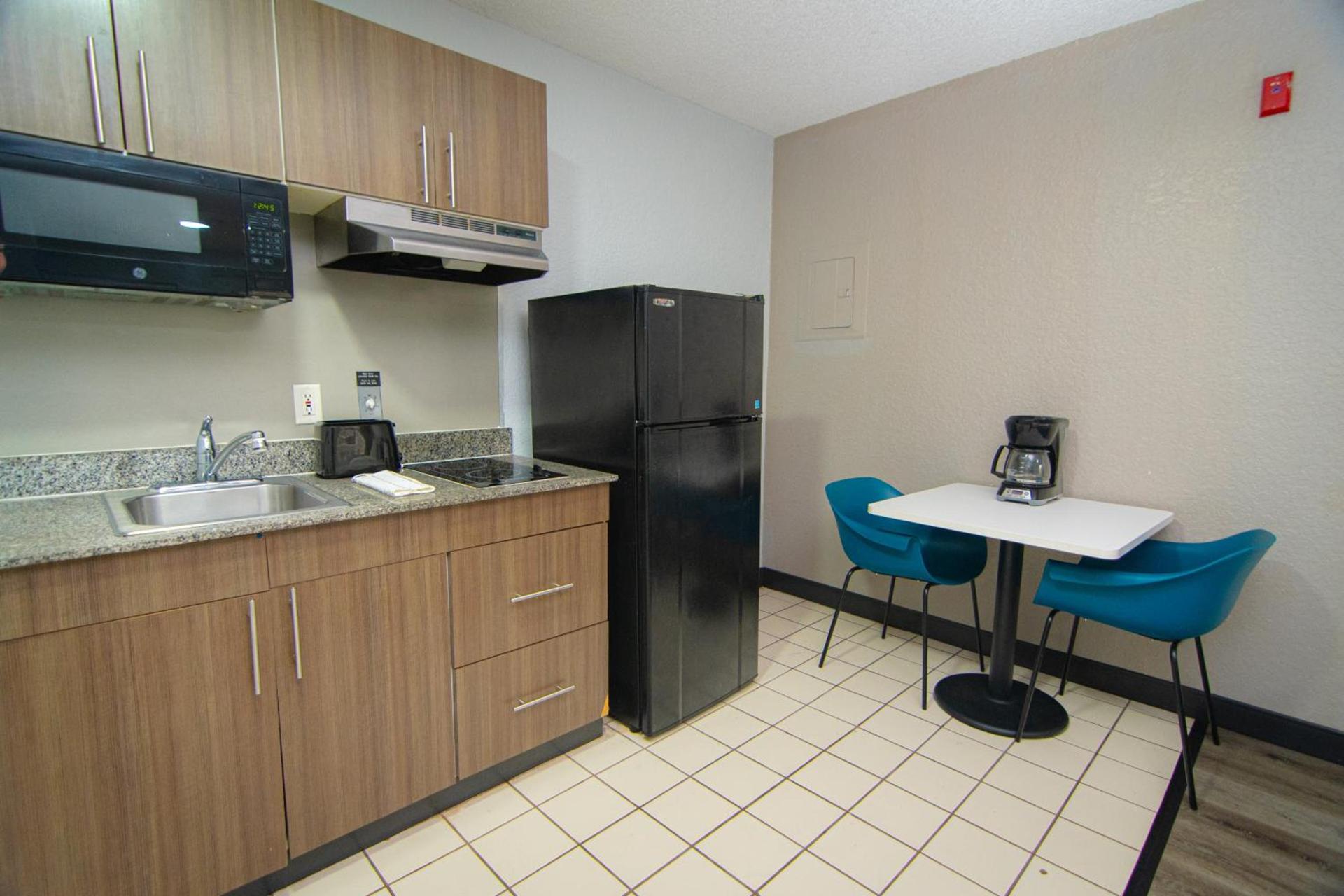Studio 6 Extended Stay - West Palm Beach, FL photo 62