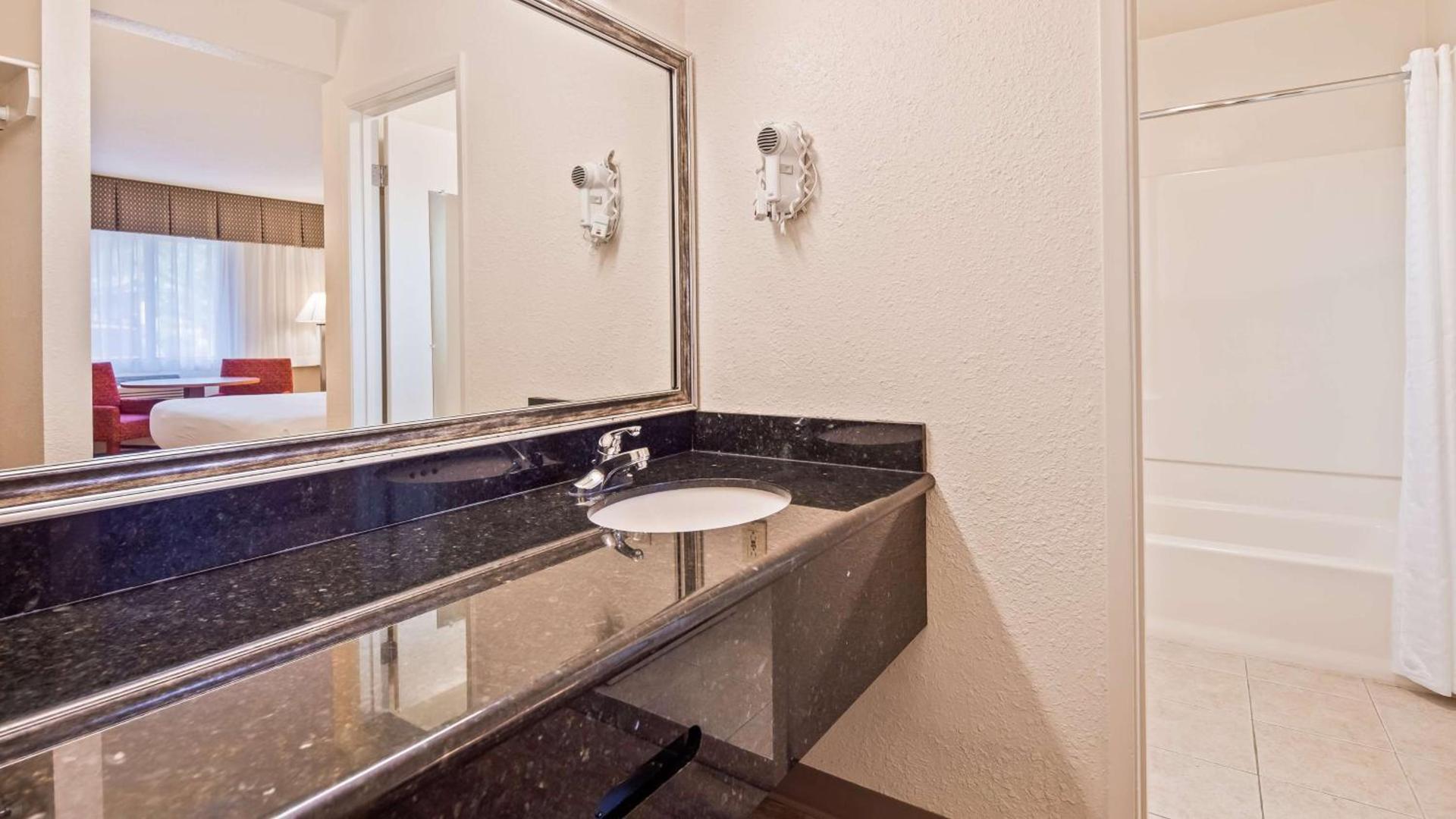 Best Western Golden Key photo 14