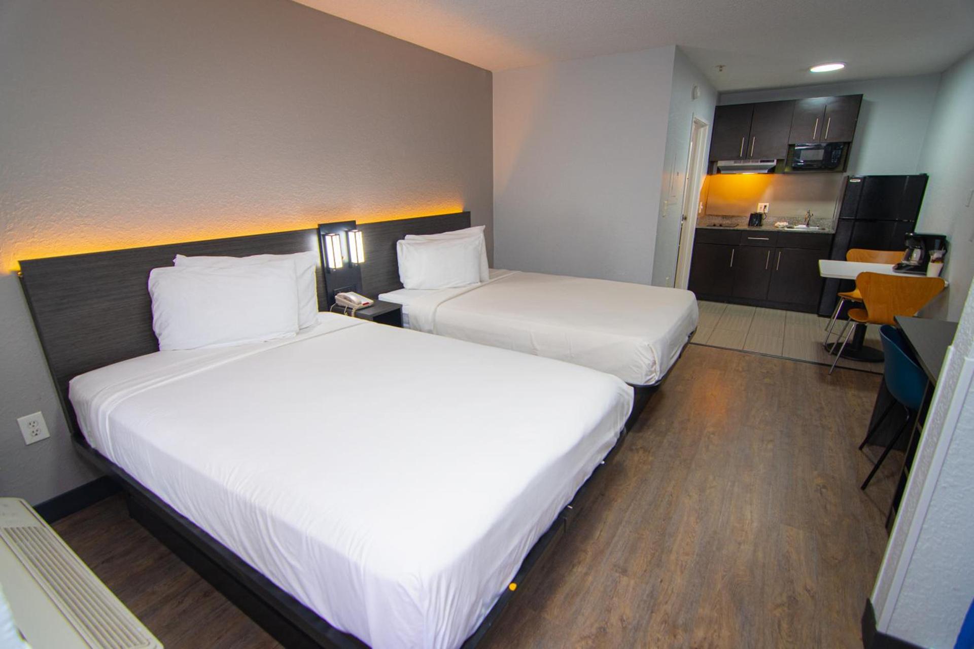 Studio 6 Extended Stay - Coral Springs, FL- Fort Lauderdale photo 48