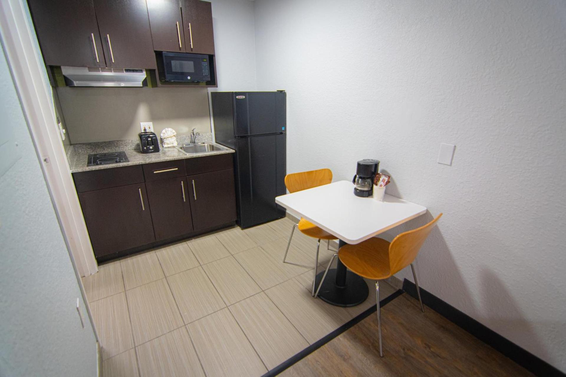 Studio 6 Extended Stay - Coral Springs, FL- Fort Lauderdale photo 60
