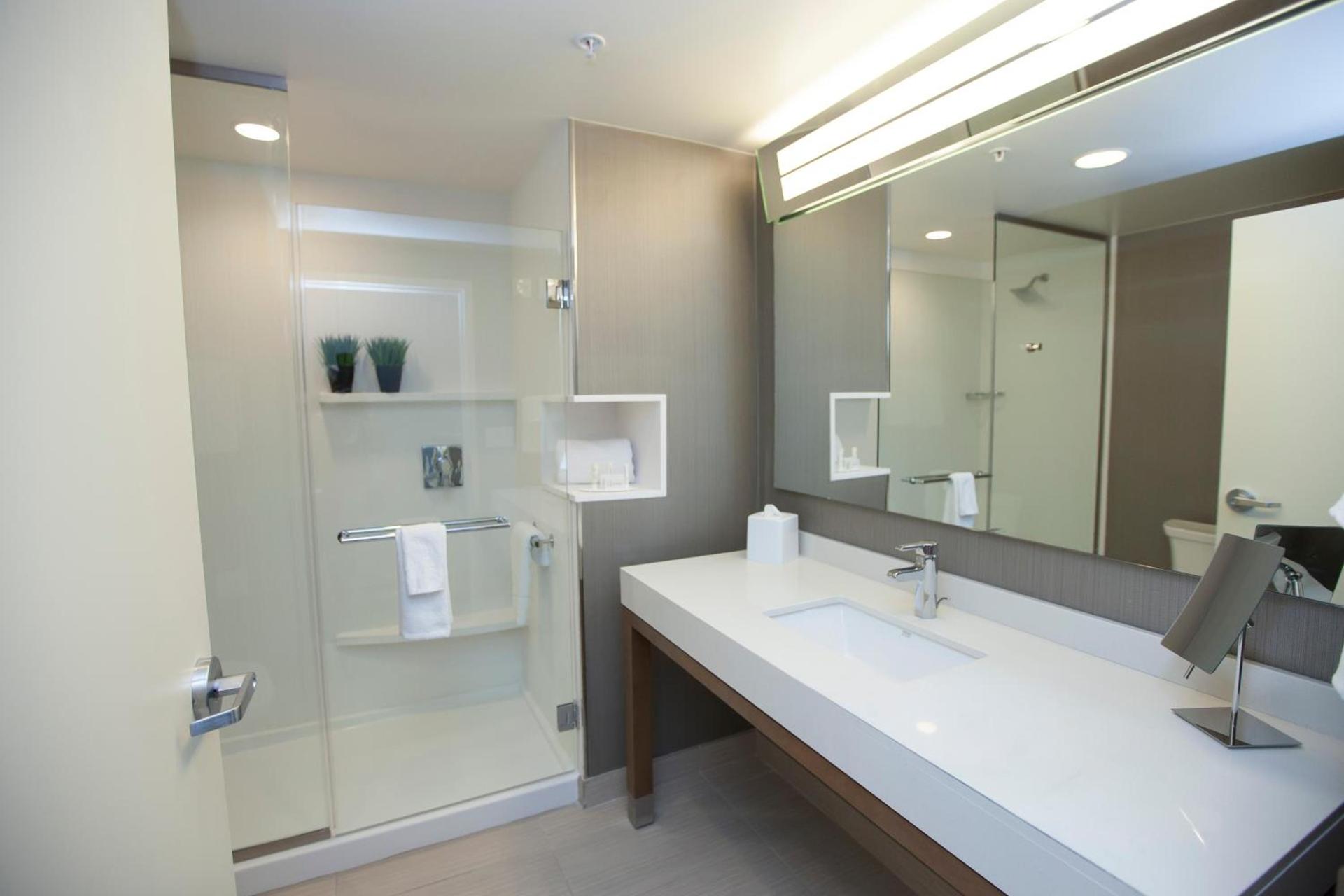 Courtyard by Marriott Houston City Place photo 38