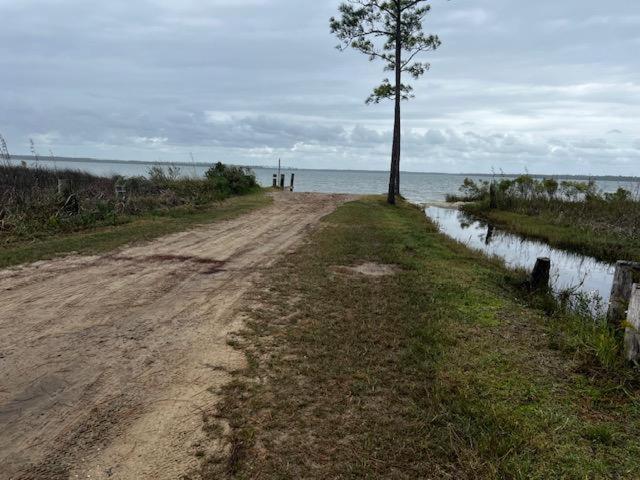 Wolf Bay Hangout photo 54